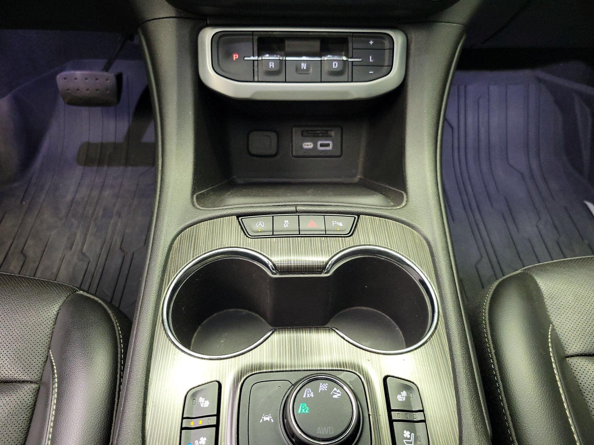 Thumbnail: 2023 GMC Acadia - 17