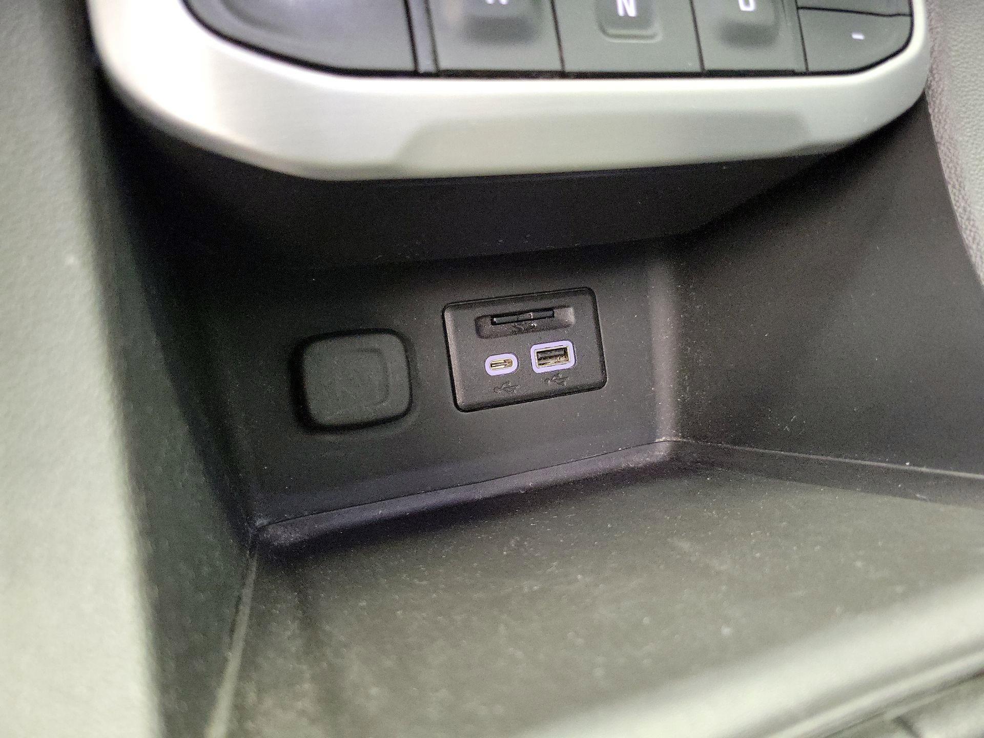Thumbnail: 2023 GMC Acadia - 18