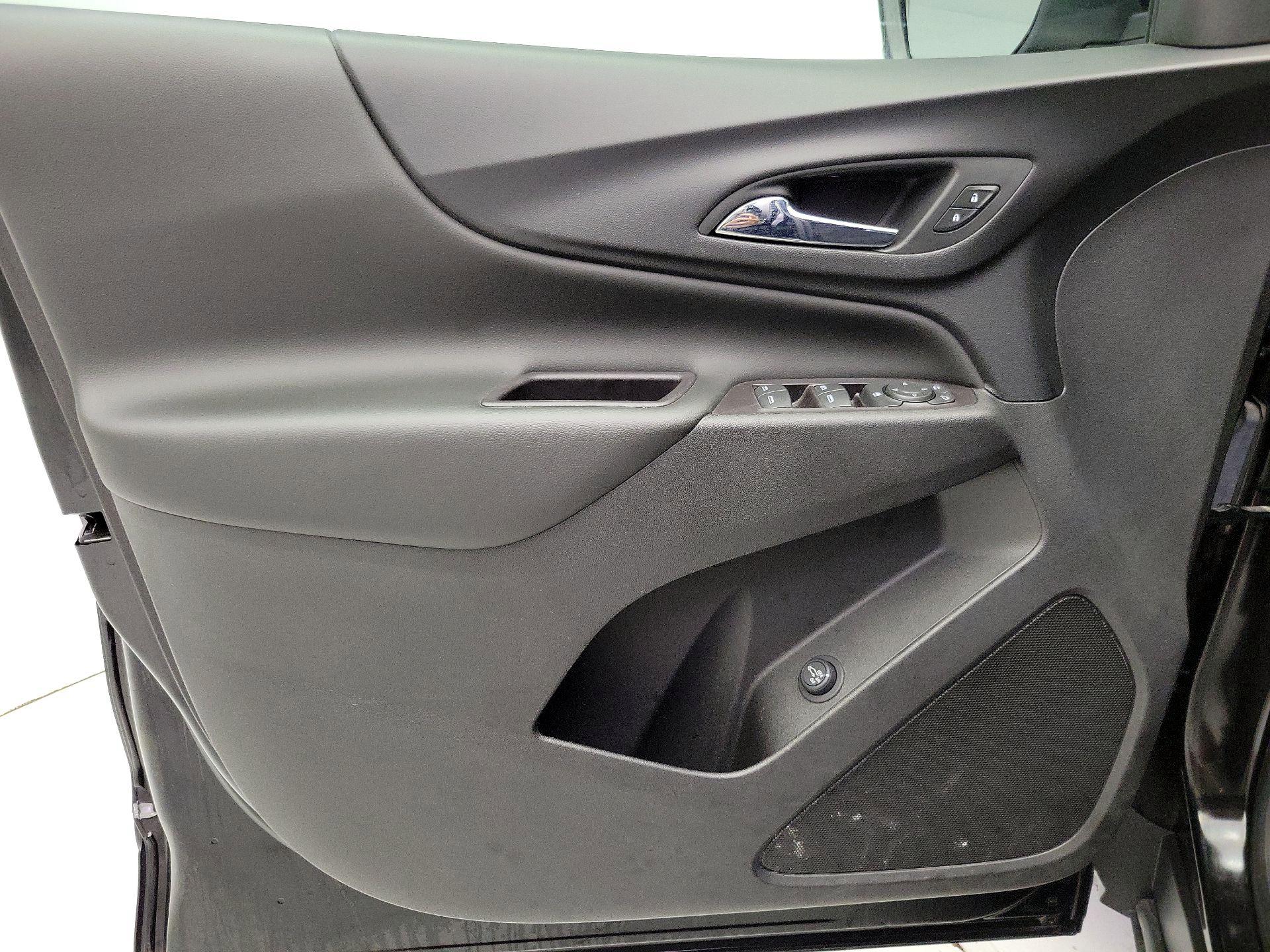 Thumbnail: 2021 Chevrolet Equinox - 12