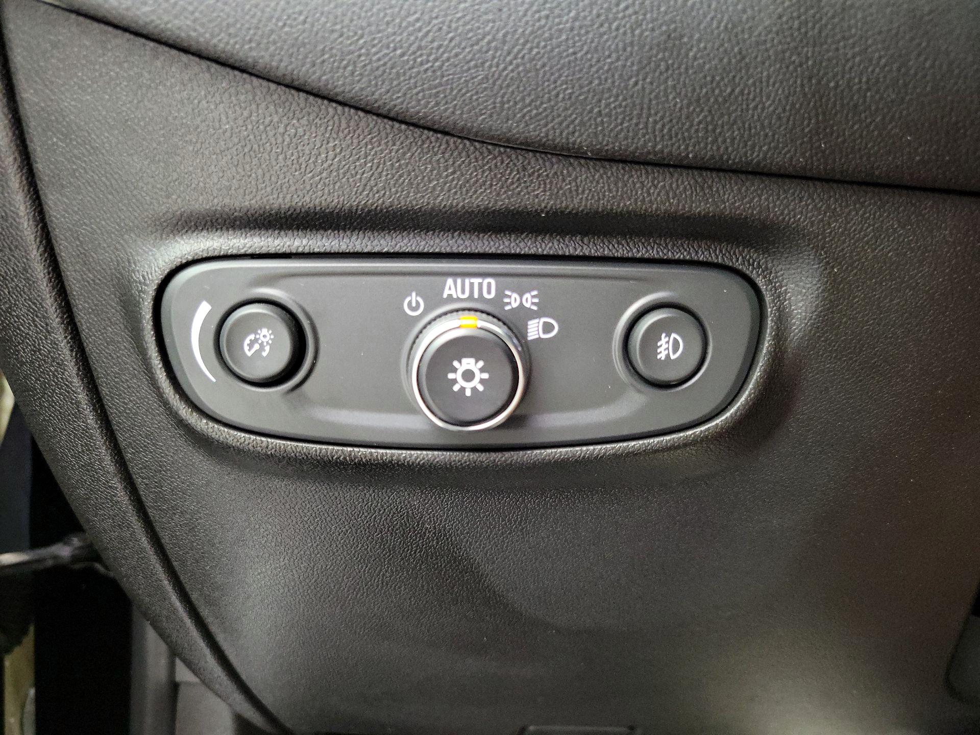 Thumbnail: 2021 Chevrolet Equinox - 13