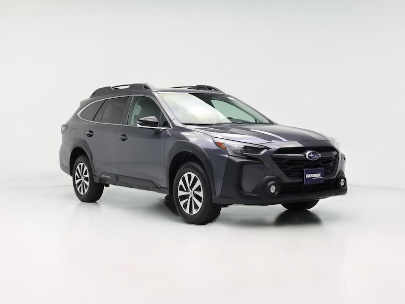 2023 Subaru Outback Premium -
                  Kenosha, WI