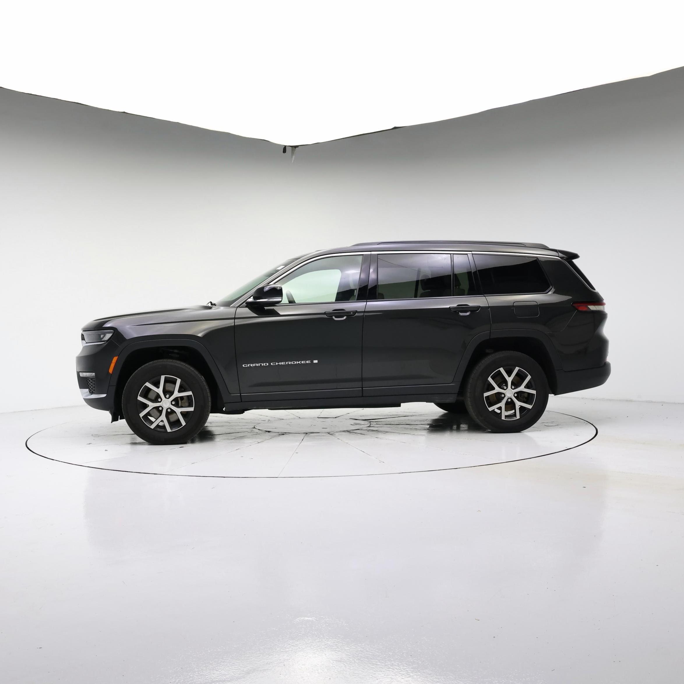 Thumbnail: 2024 Jeep Grand Cherokee L - 3
