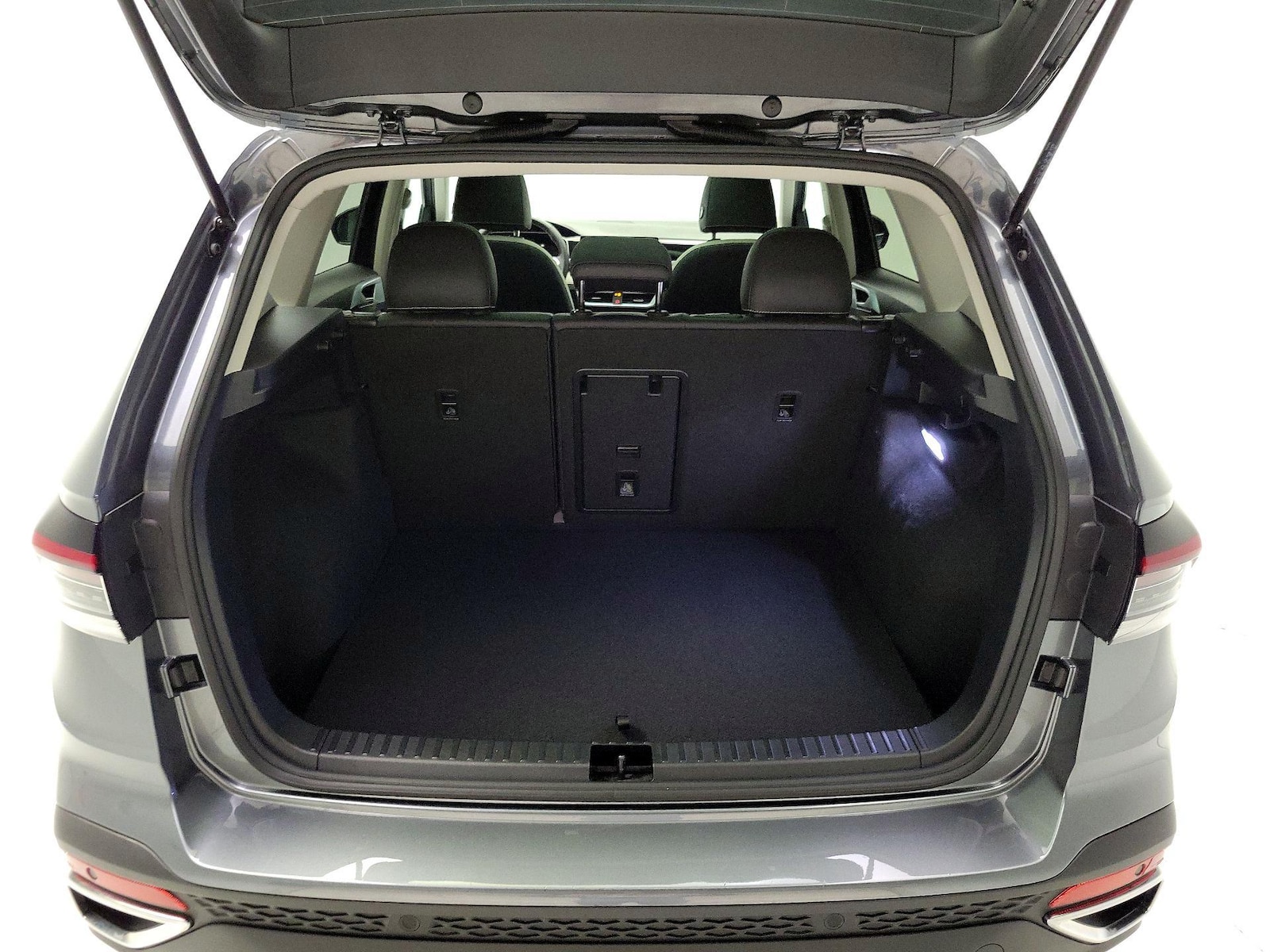 2025 Volkswagen Taos SE - Photo 20