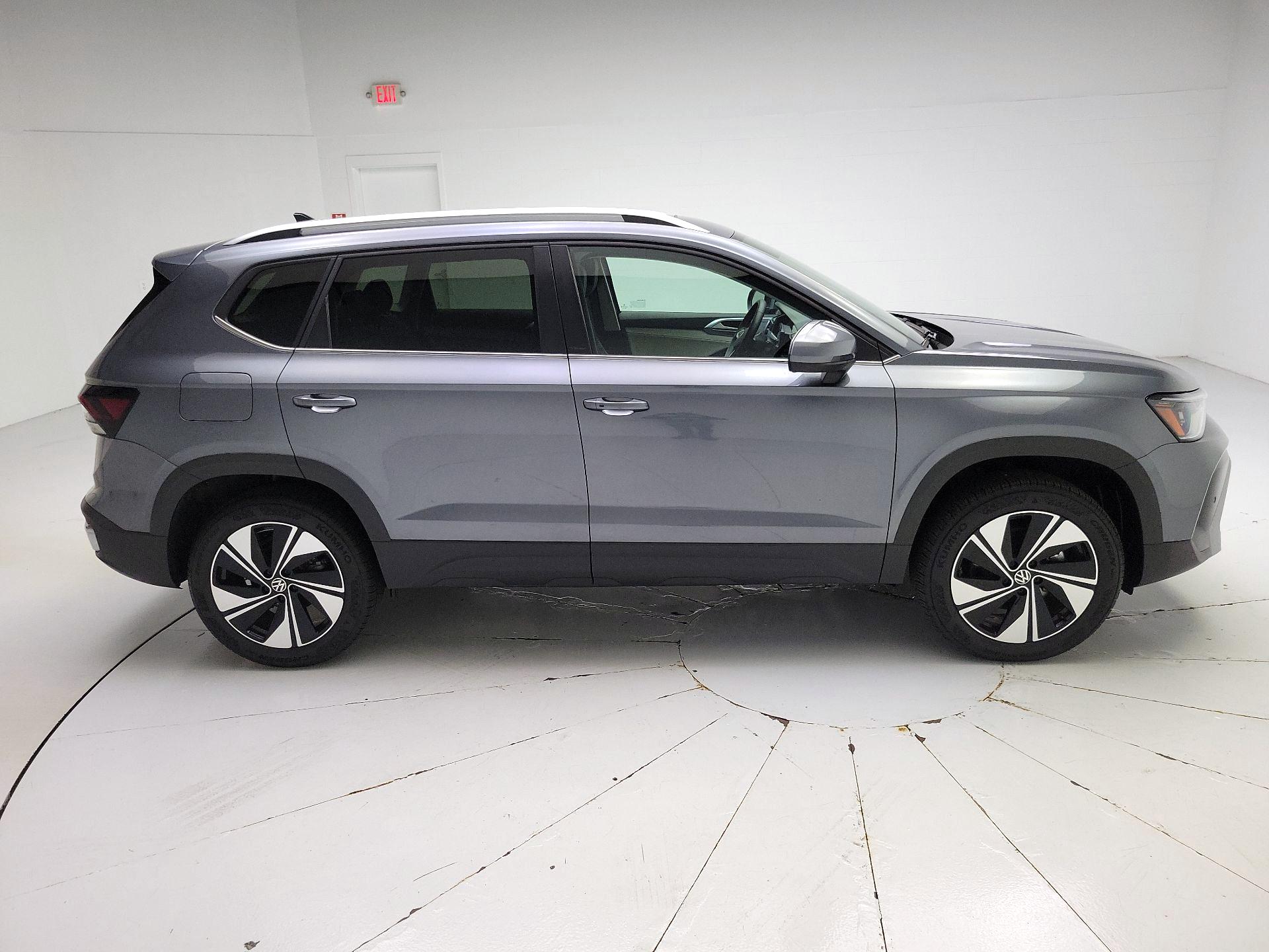 Thumbnail: 2025 Volkswagen Taos - 4
