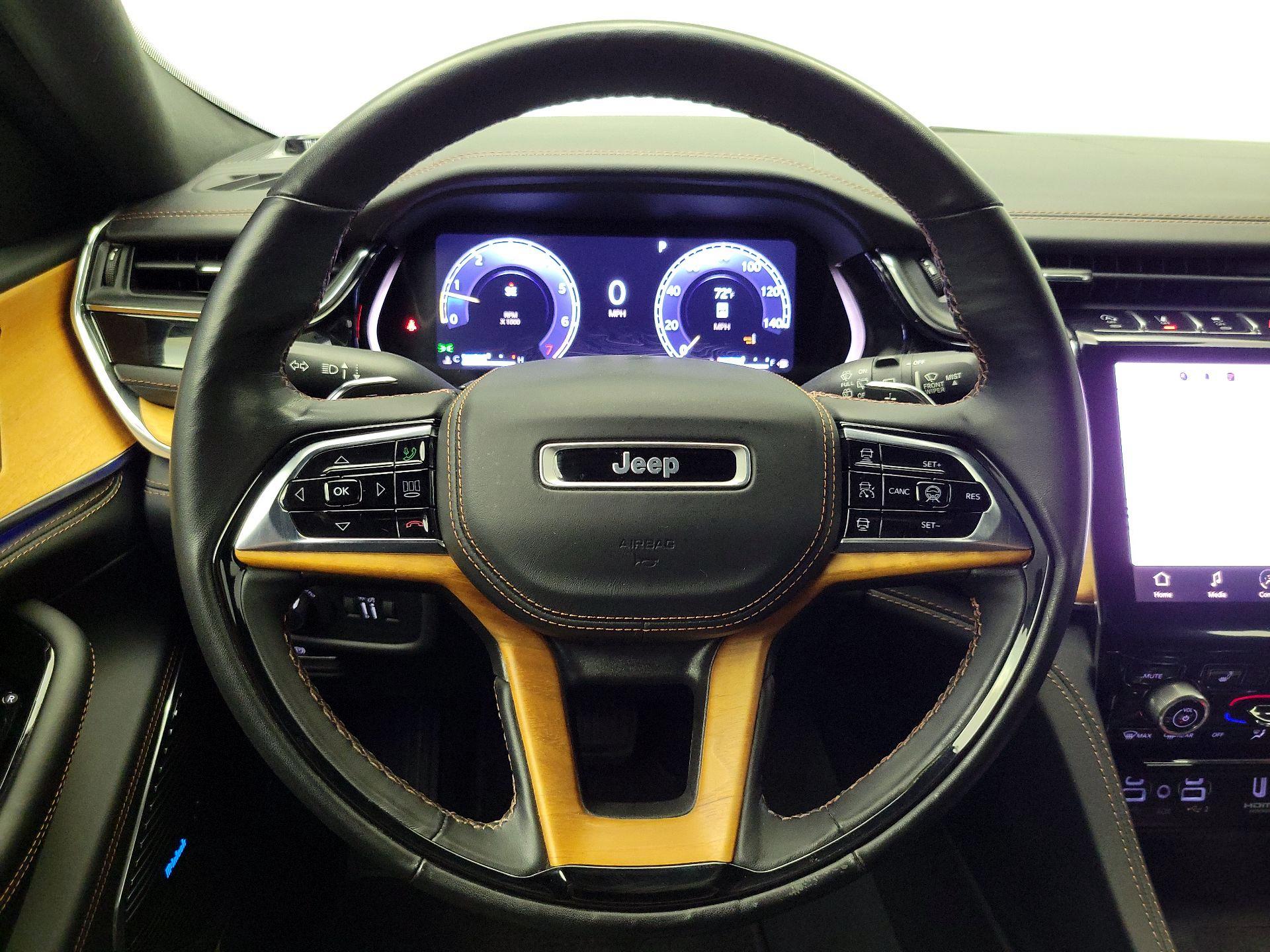 Thumbnail: 2023 Jeep Grand Cherokee - 10