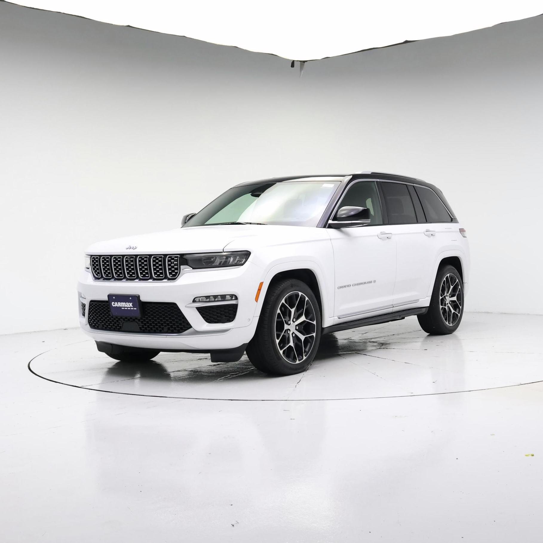 Thumbnail: 2023 Jeep Grand Cherokee - 4