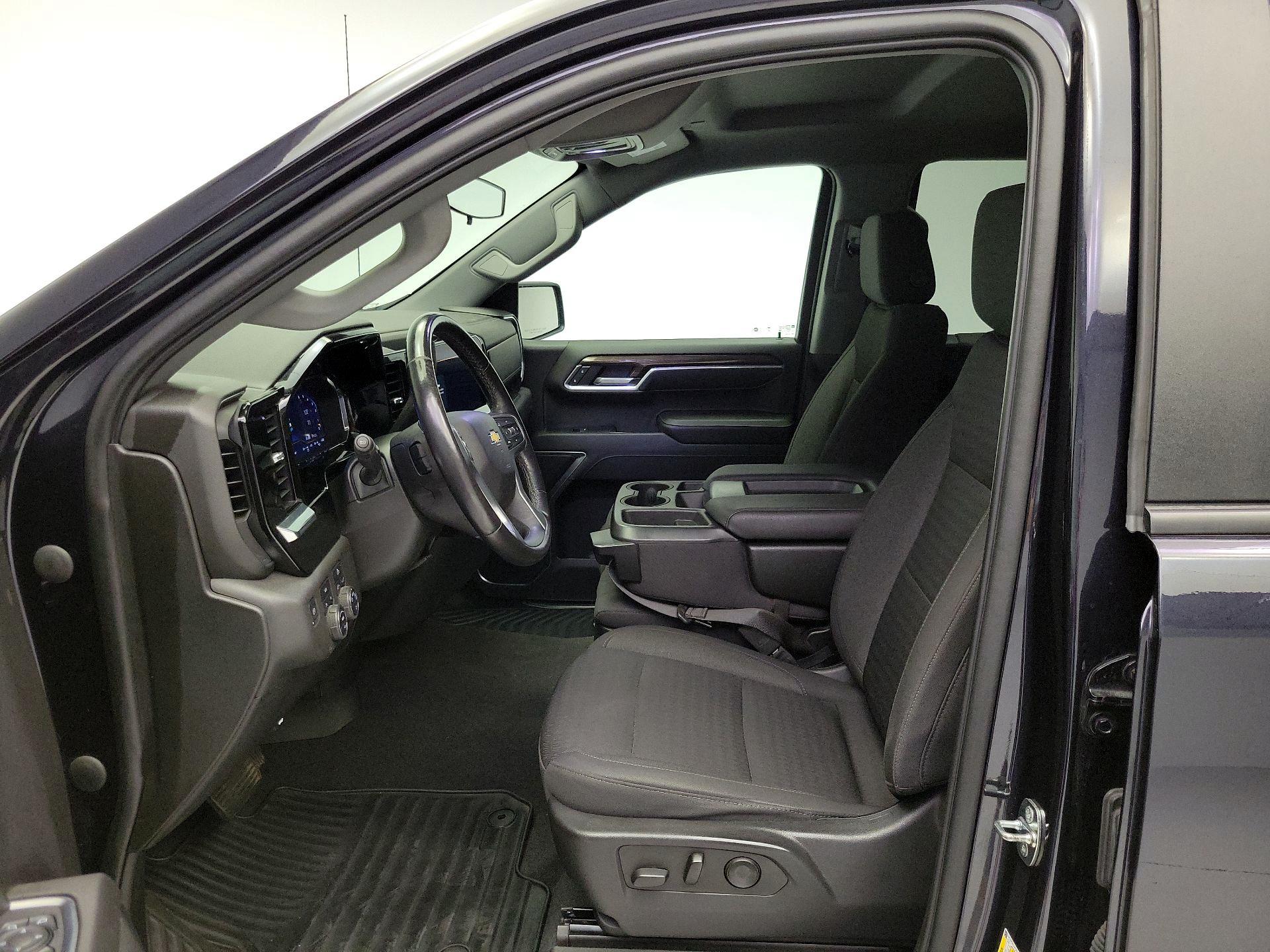 Thumbnail: 2022 Chevrolet Silverado 1500 - 11