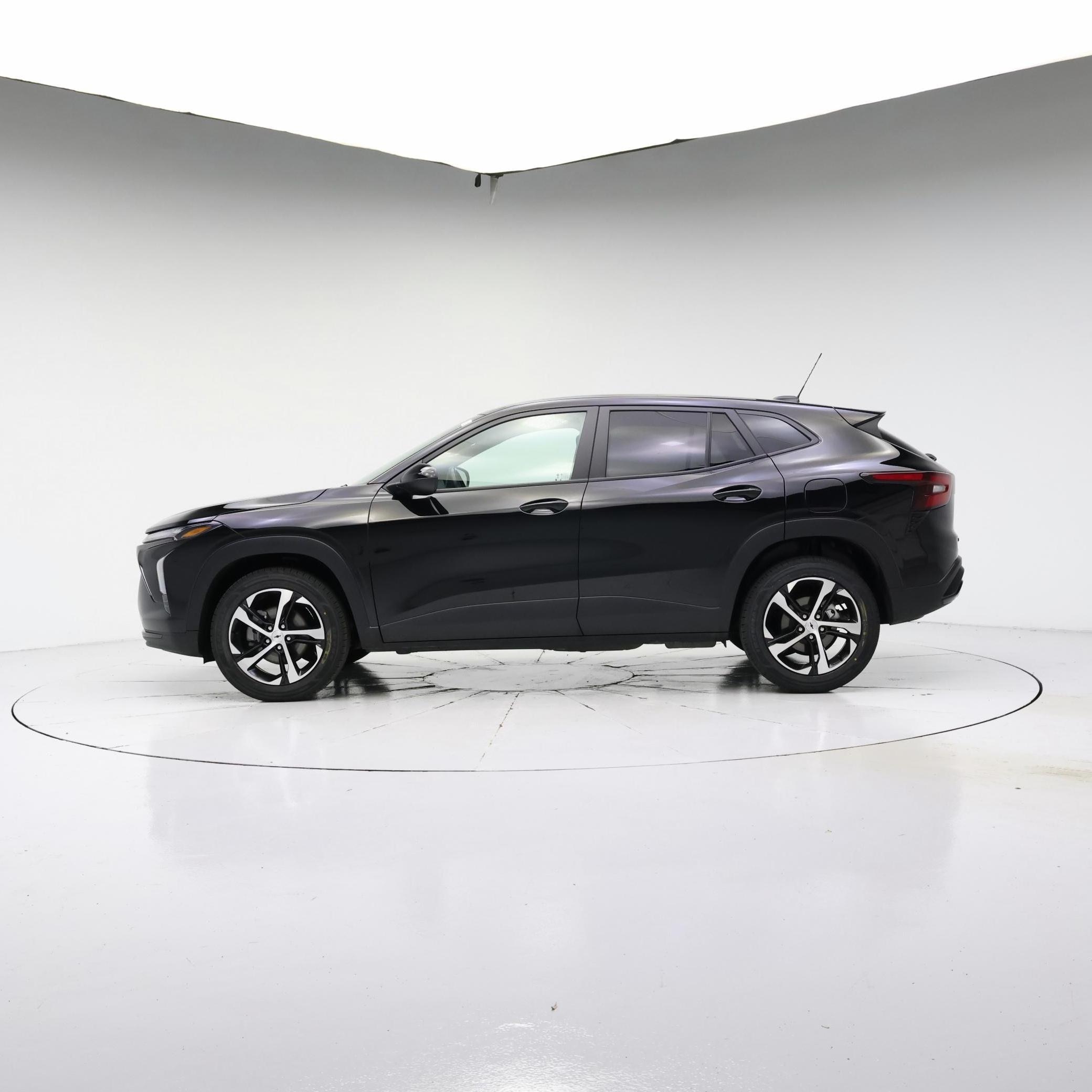 Thumbnail: 2024 Chevrolet Trax - 3