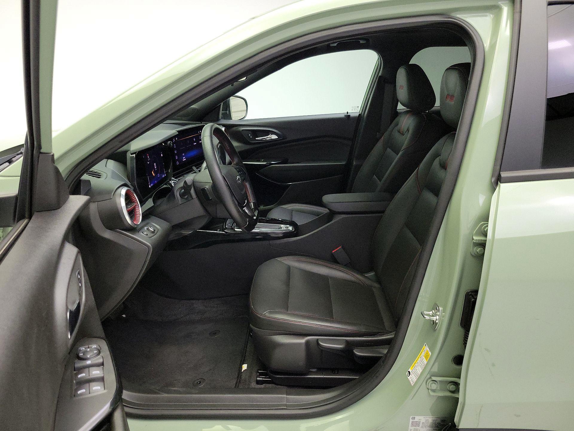 Thumbnail: 2024 Chevrolet Trax - 11