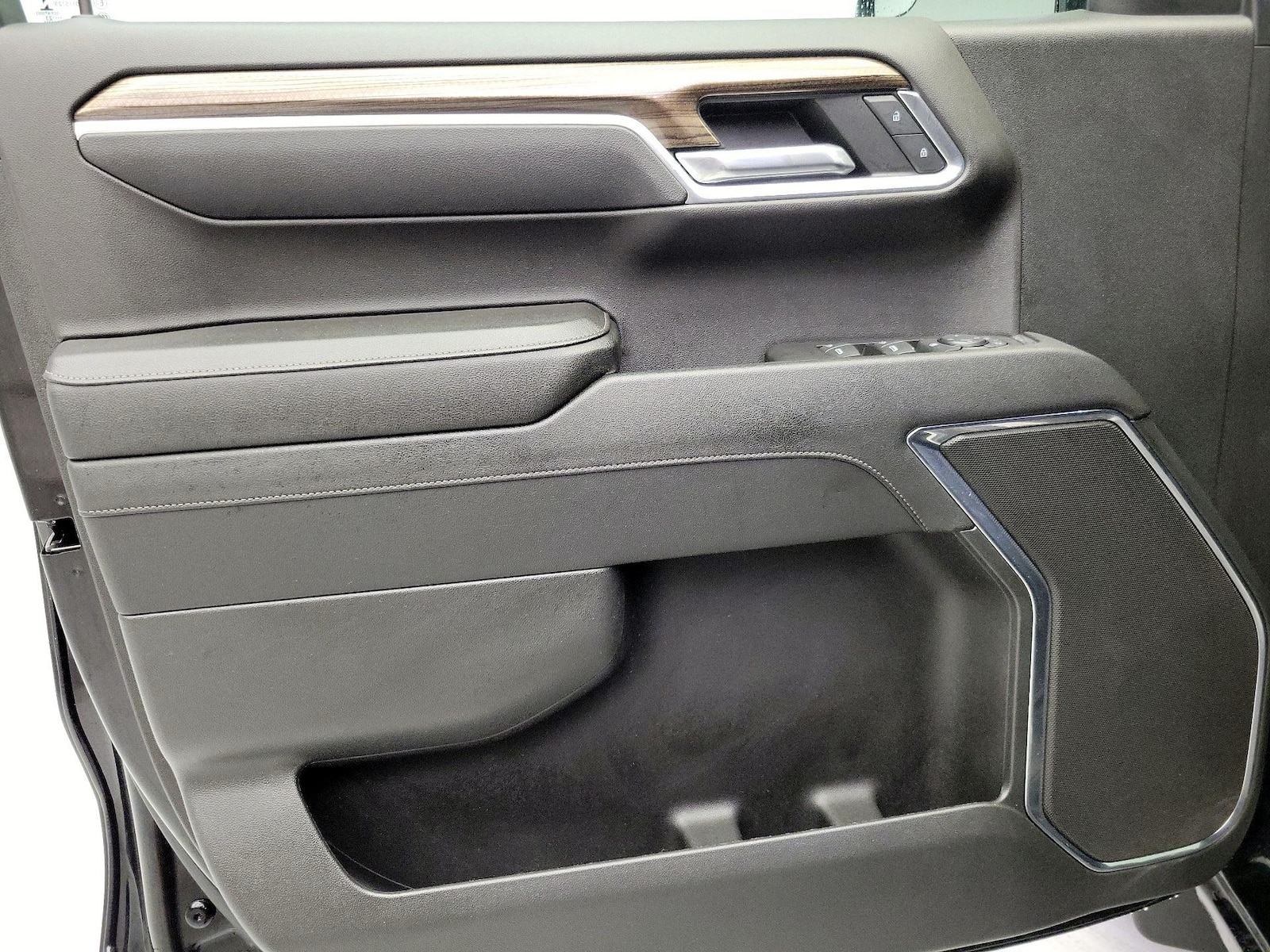 2023 Chevrolet Silverado 1500 LT - Photo 13