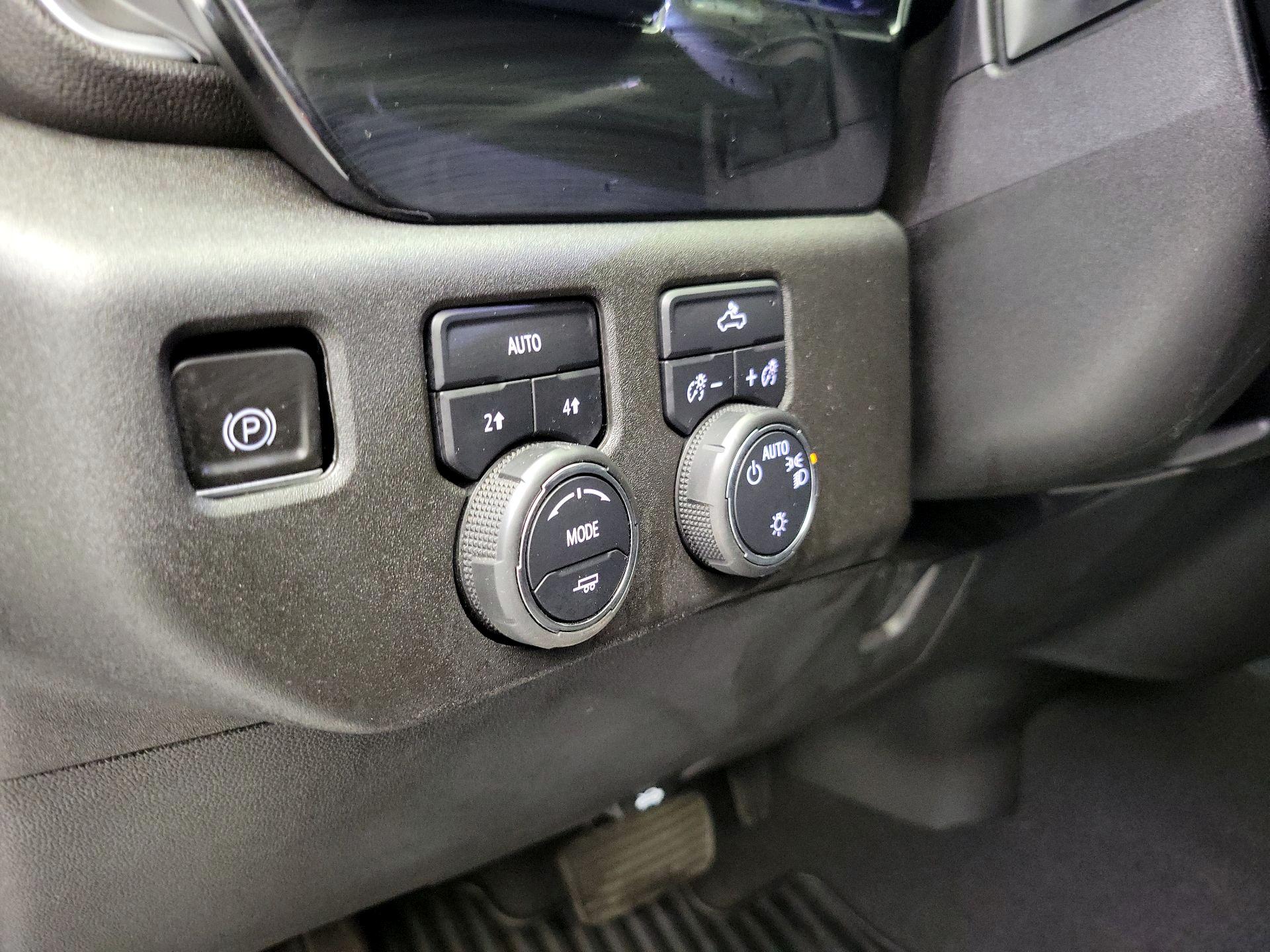 Thumbnail: 2023 Chevrolet Silverado 1500 - 13
