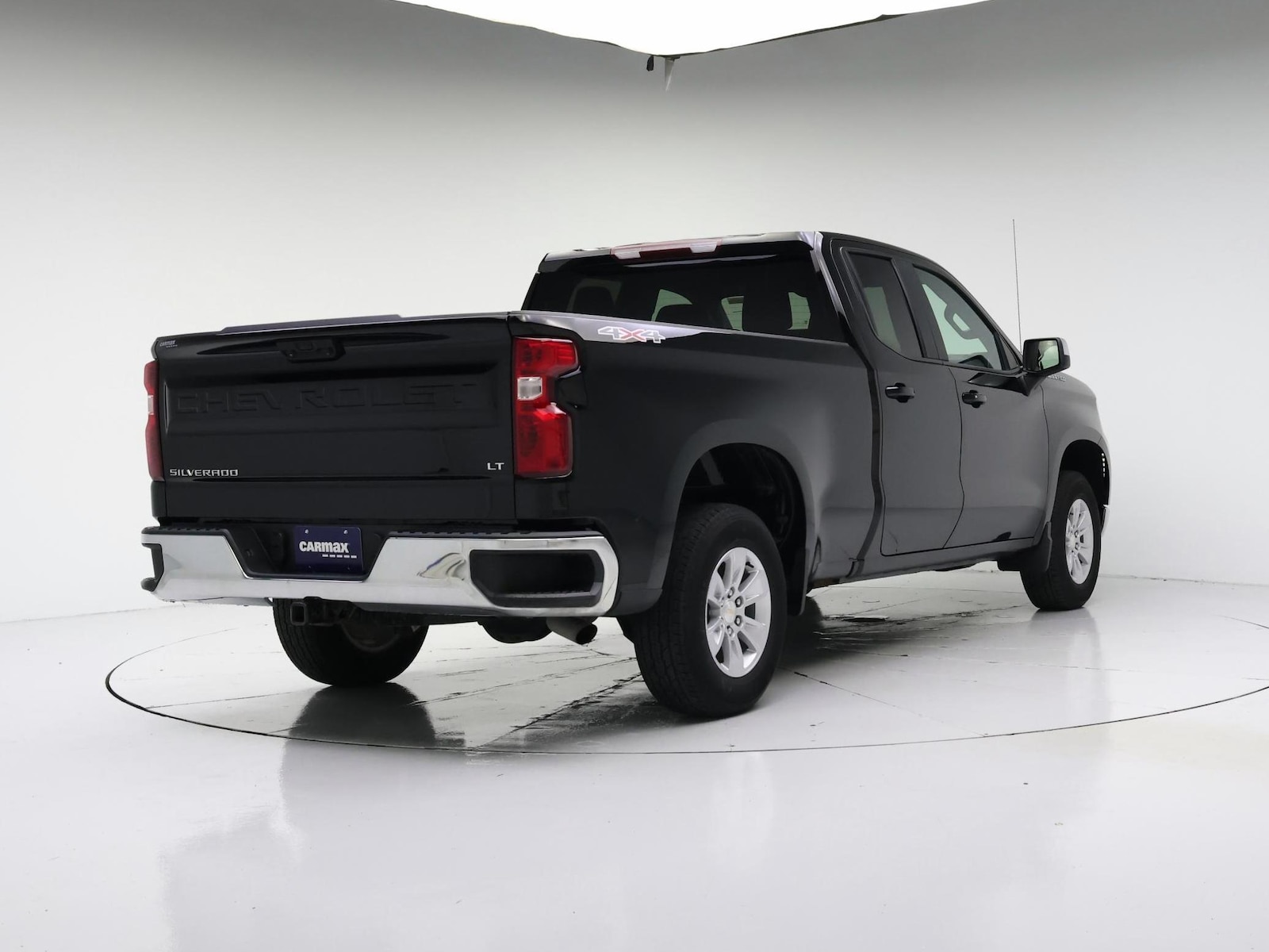 2023 Chevrolet Silverado 1500 LT - Photo 9