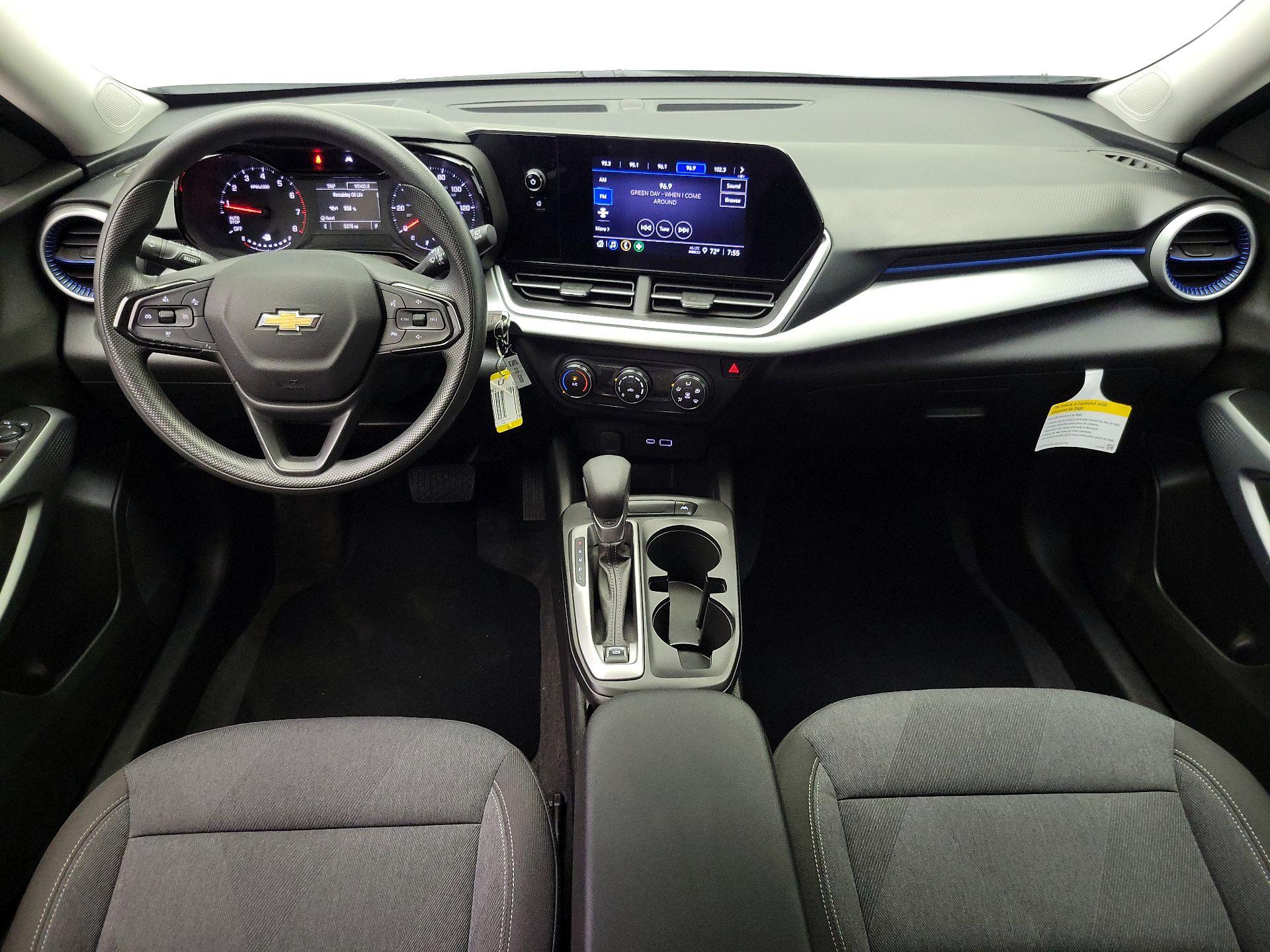 Thumbnail: 2024 Chevrolet Trax - 9