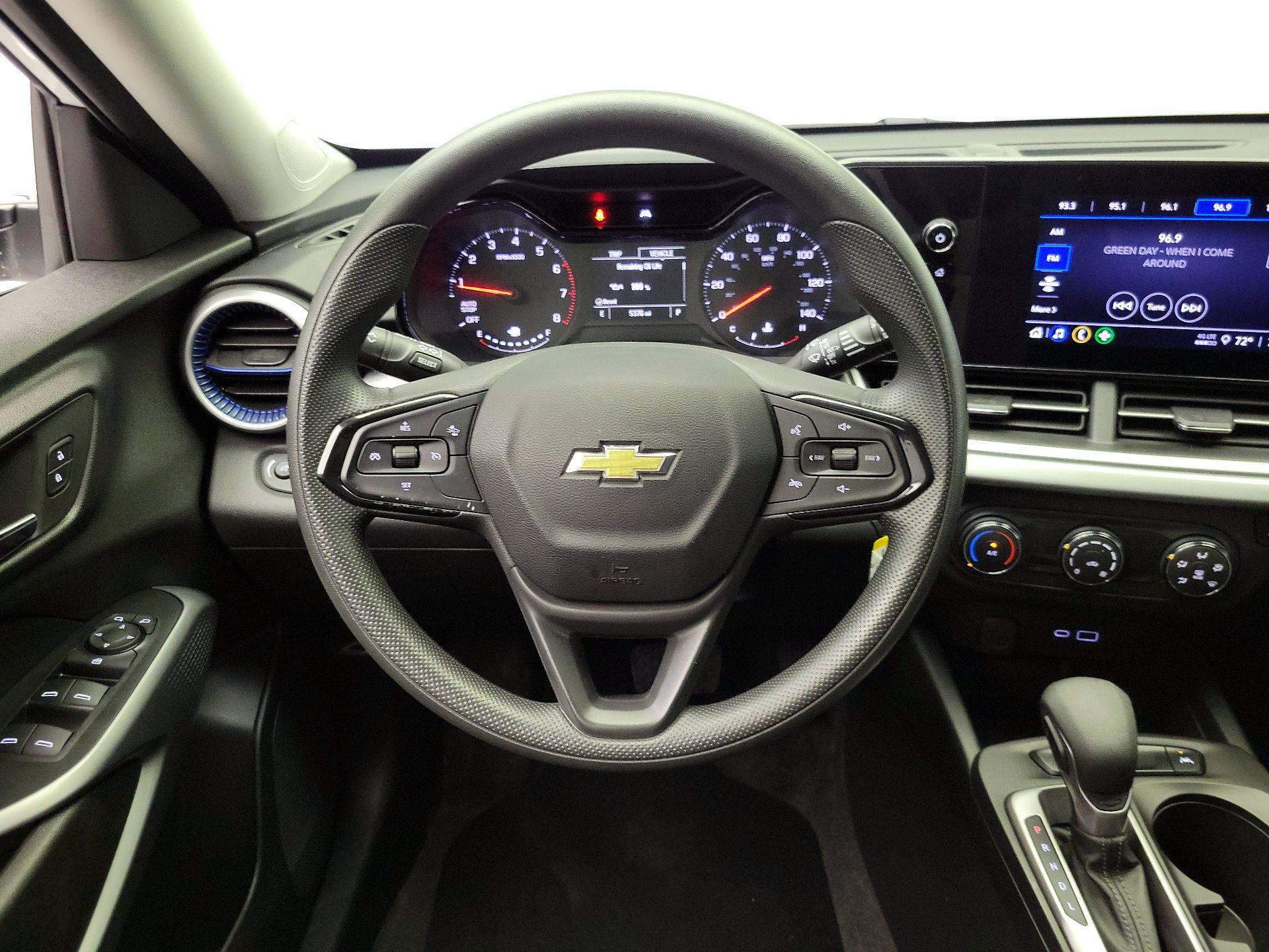 Thumbnail: 2024 Chevrolet Trax - 10