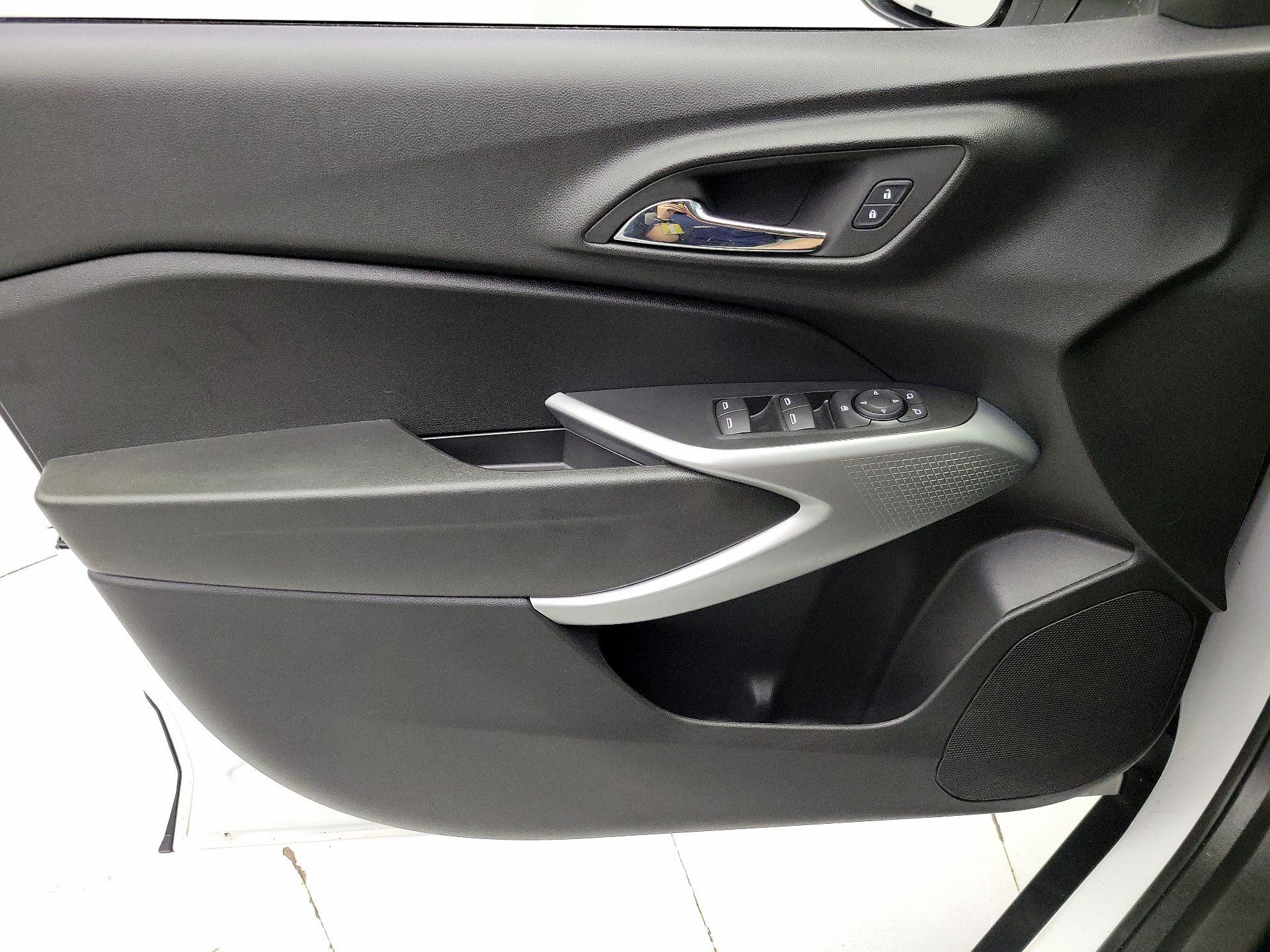 Thumbnail: 2024 Chevrolet Trax - 12