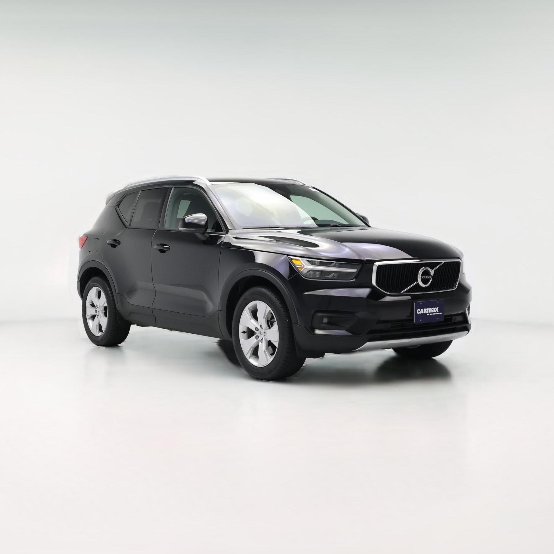 Thumbnail: 2022 Volvo XC40 - 1