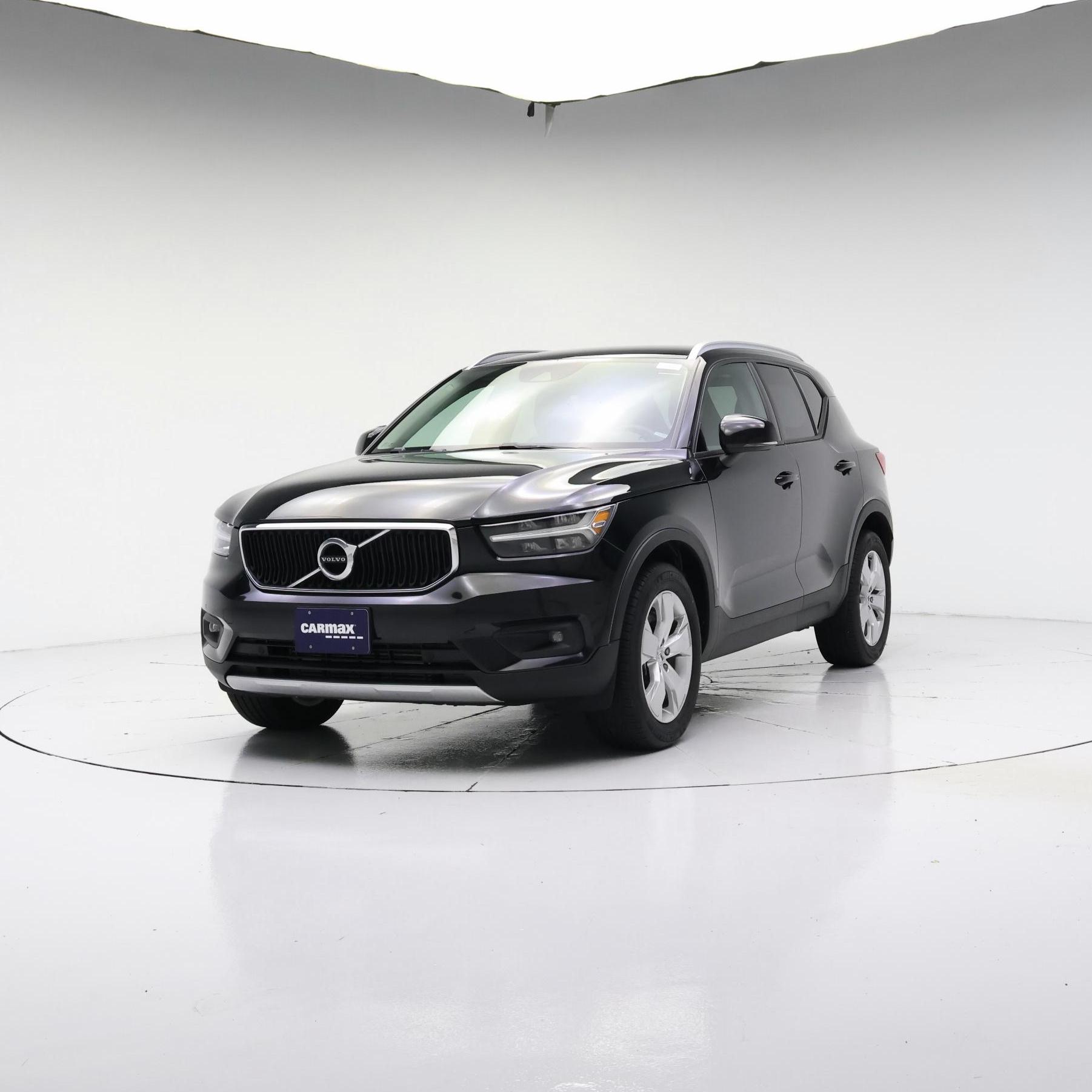 Thumbnail: 2022 Volvo XC40 - 4