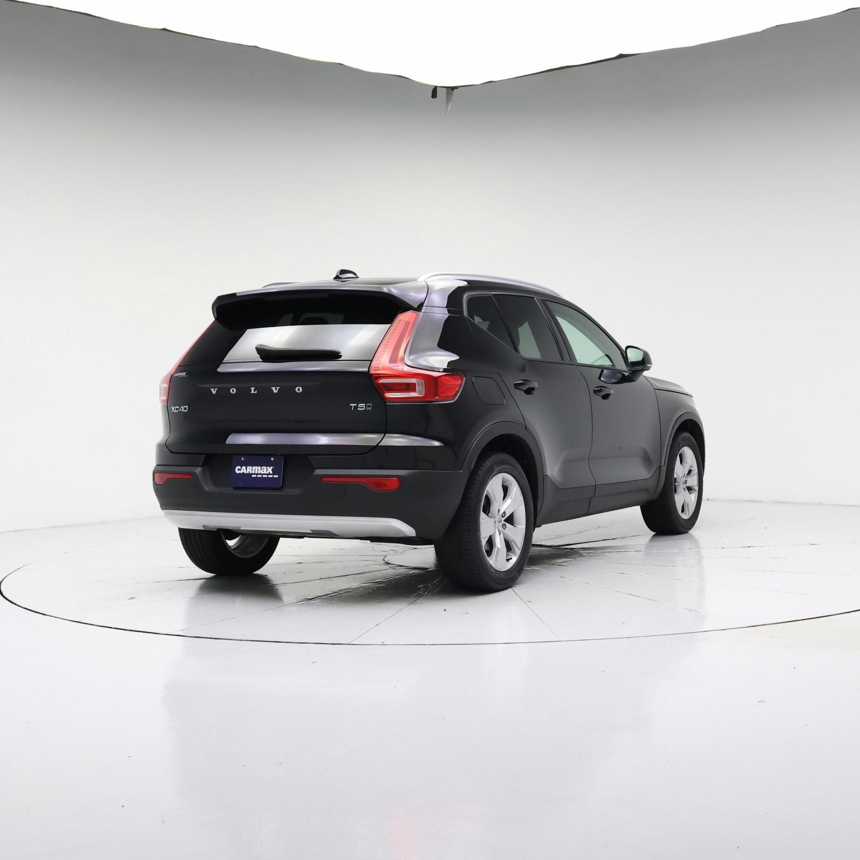 Thumbnail: 2022 Volvo XC40 - 8