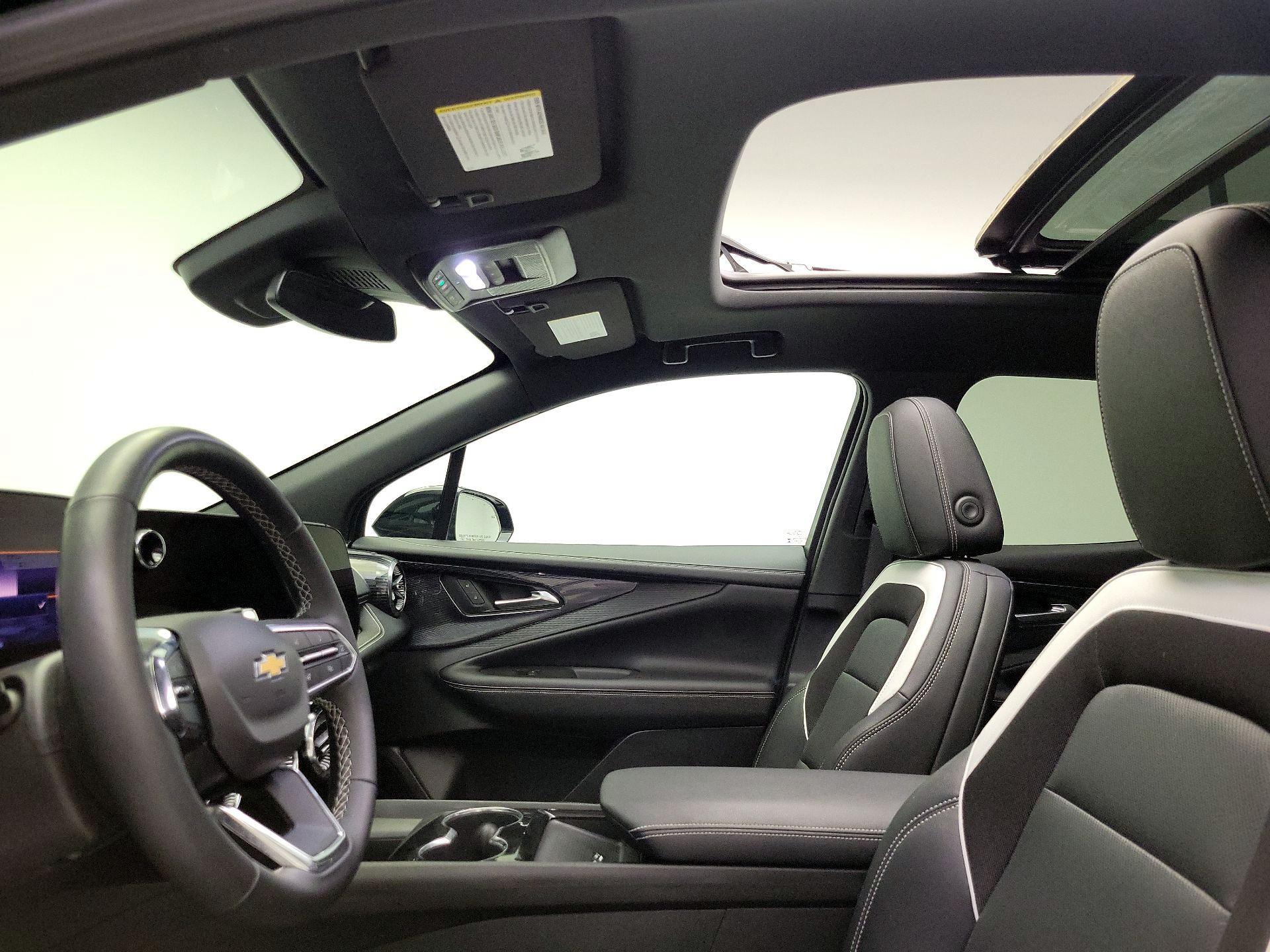Thumbnail: 2024 Chevrolet Blazer EV - 20