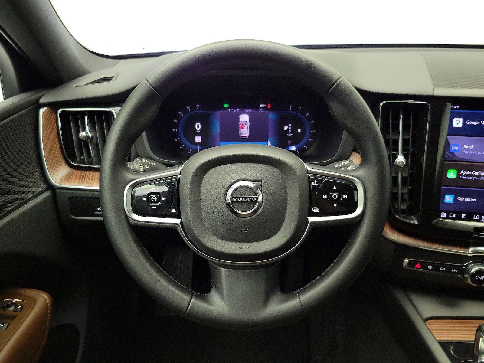 2023 Volvo XC60 Plus - Photo 11