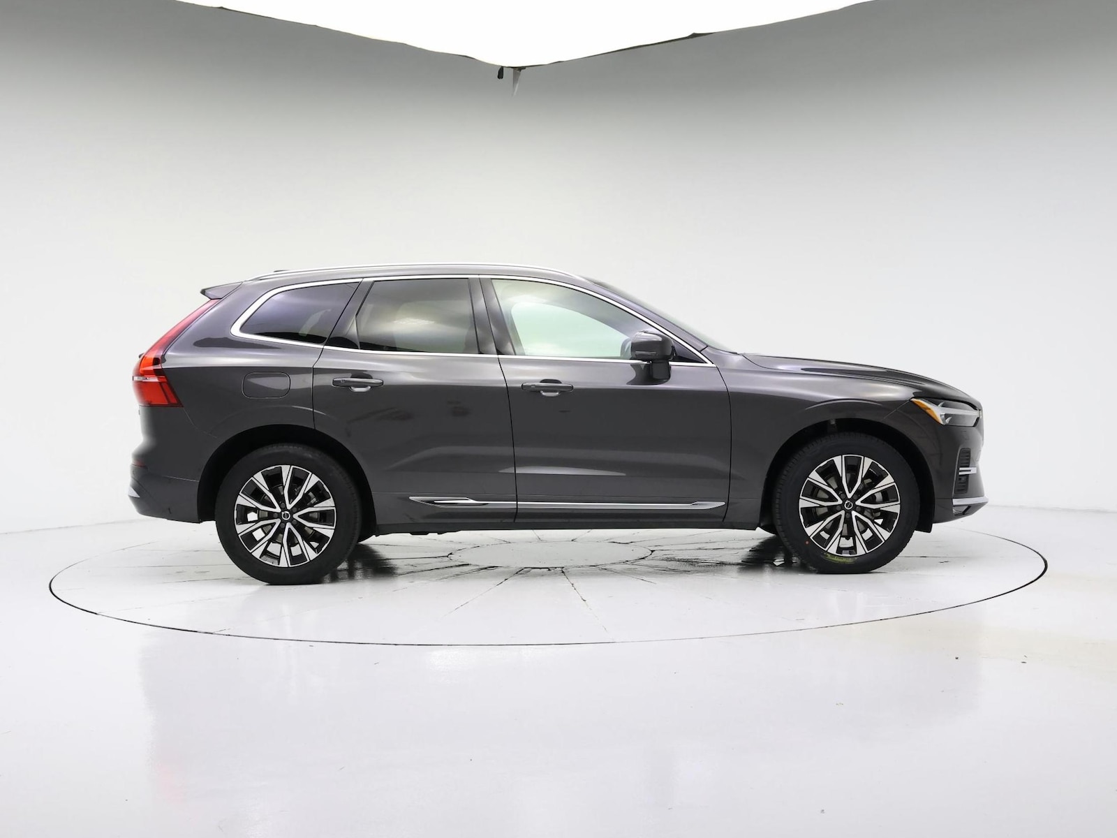 2023 Volvo XC60 Plus - Photo 8