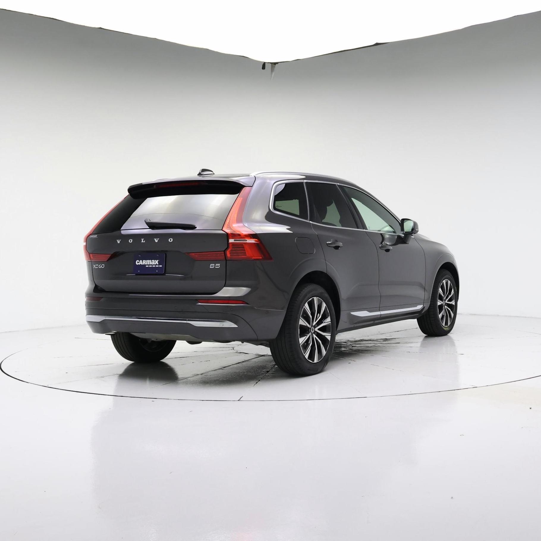 Thumbnail: 2023 Volvo XC60 - 8