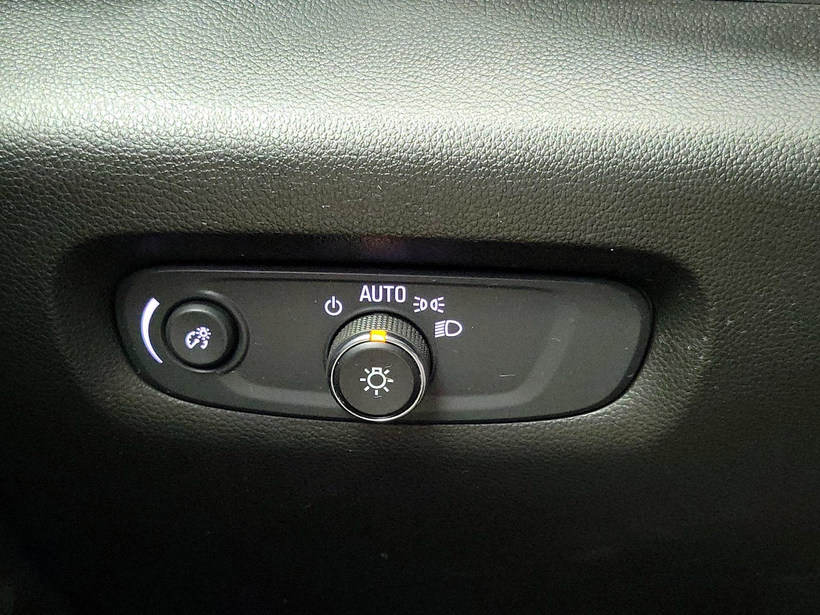 2022 Chevrolet Traverse 1LT - Photo 14