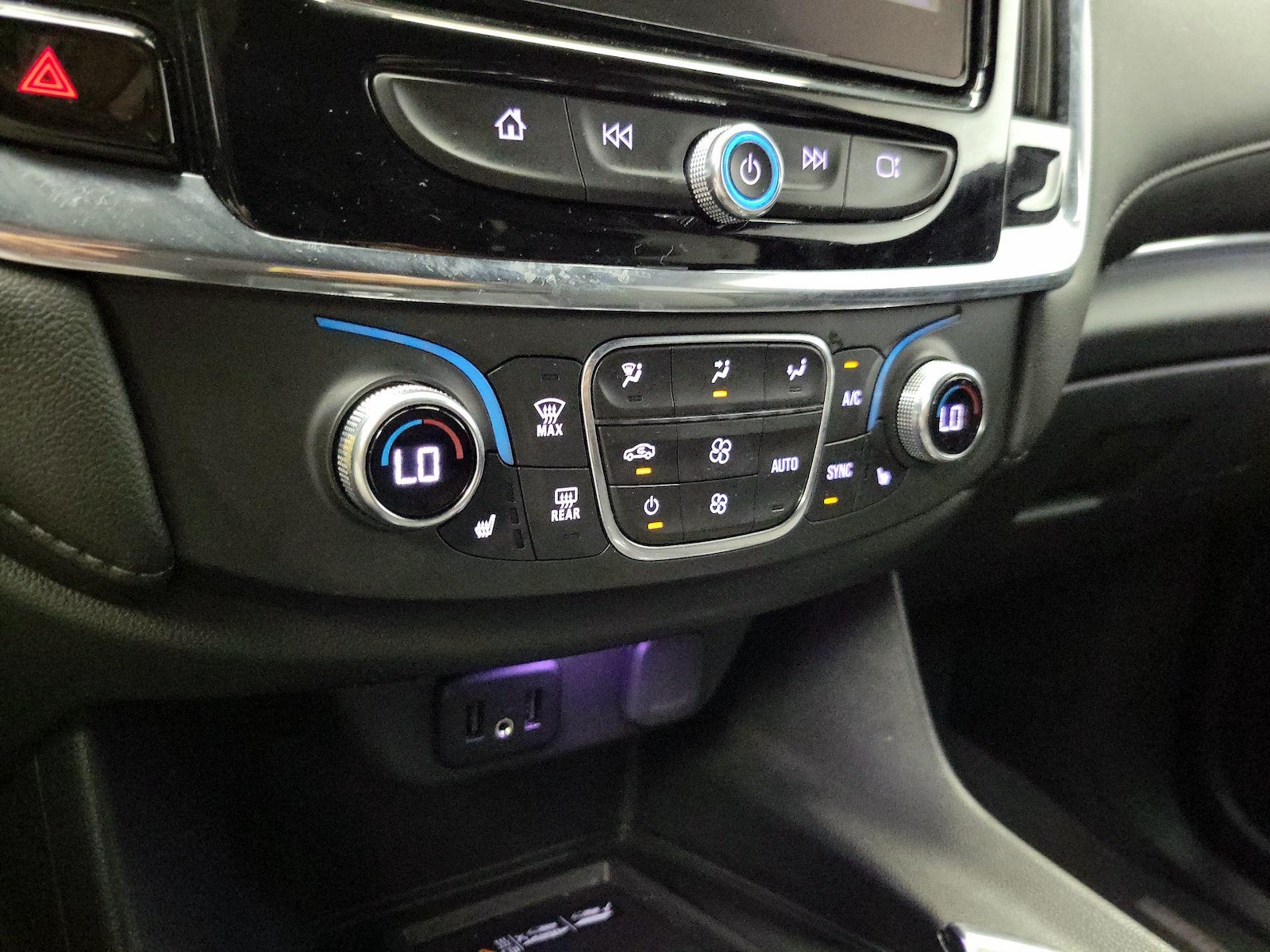 2022 Chevrolet Traverse 1LT - Photo 17