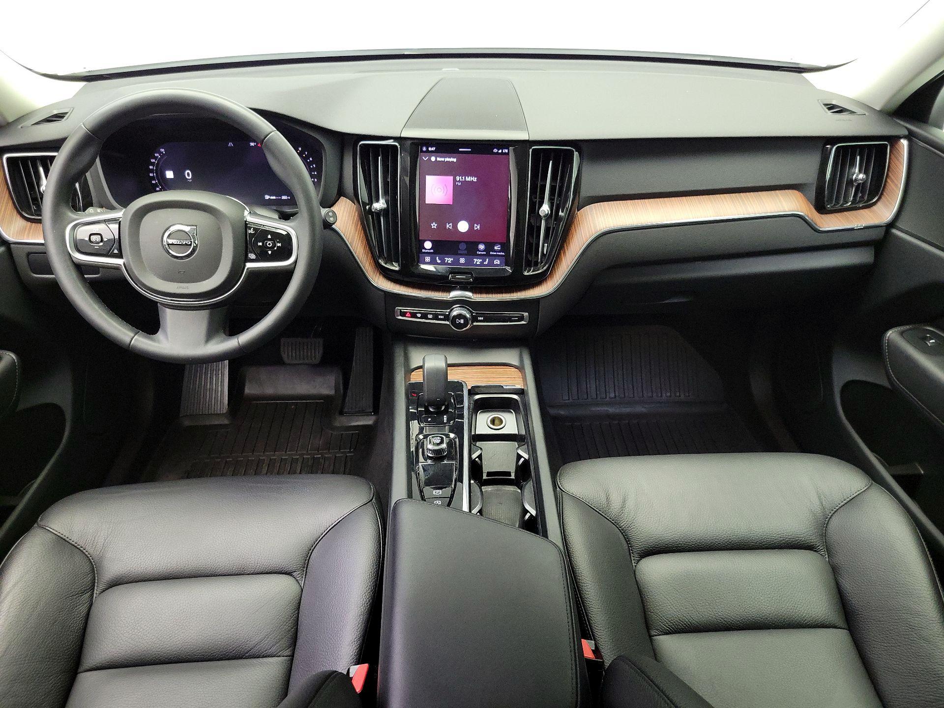 Thumbnail: 2023 Volvo XC60 - 9