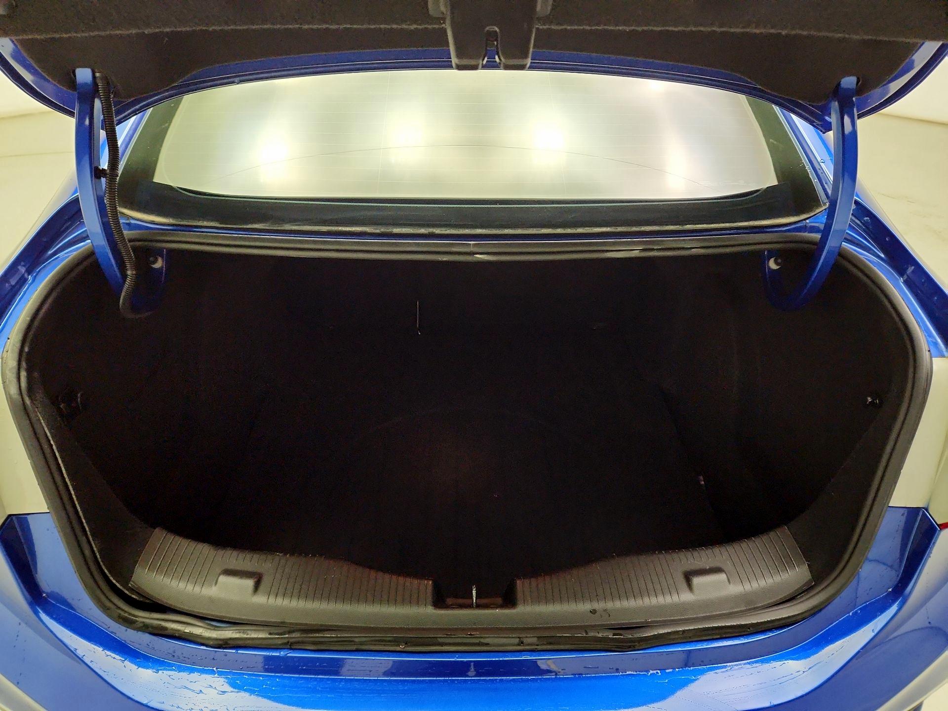 Thumbnail: 2017 Chevrolet Cruze - 20