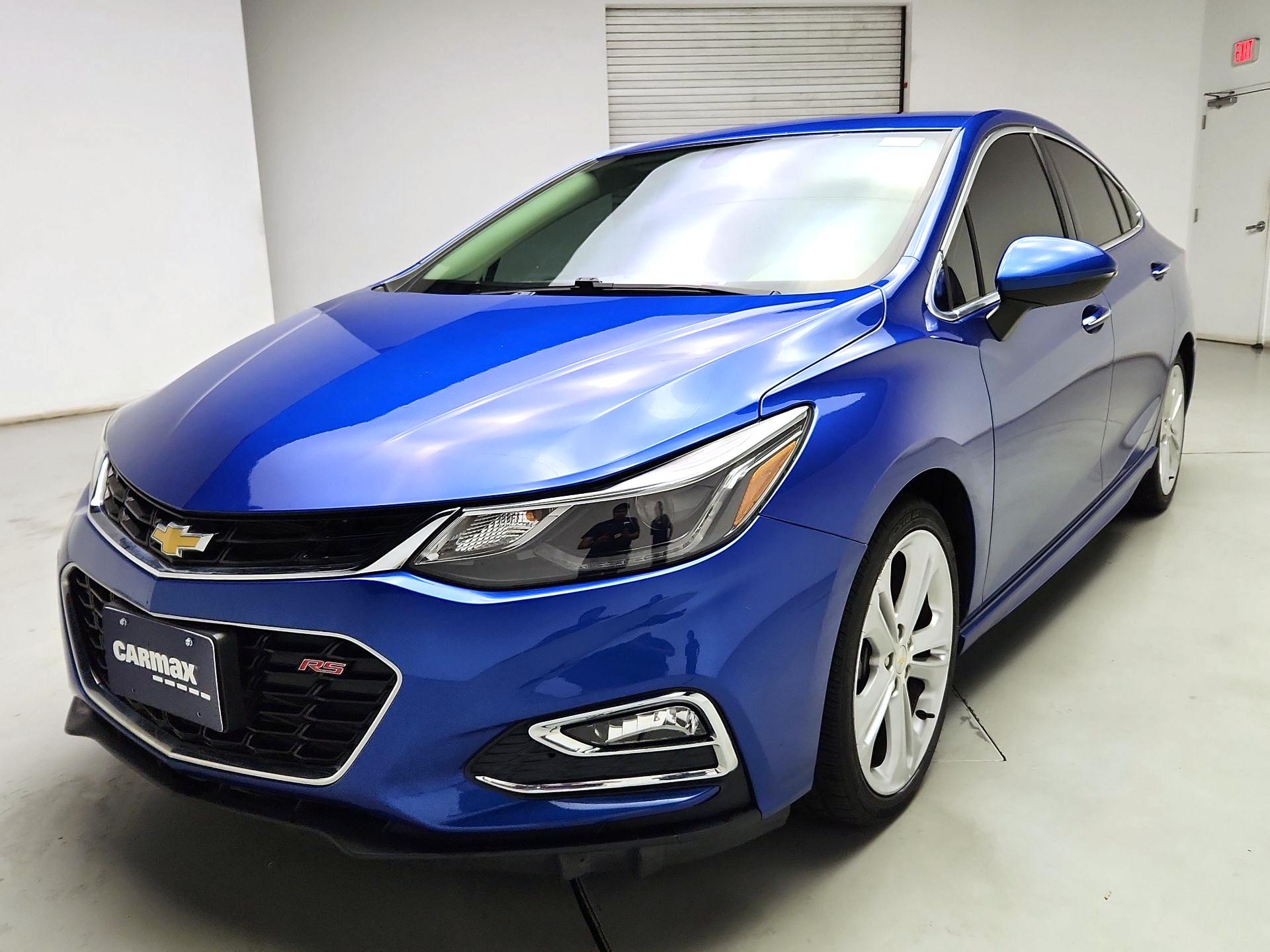 Thumbnail: 2017 Chevrolet Cruze - 3