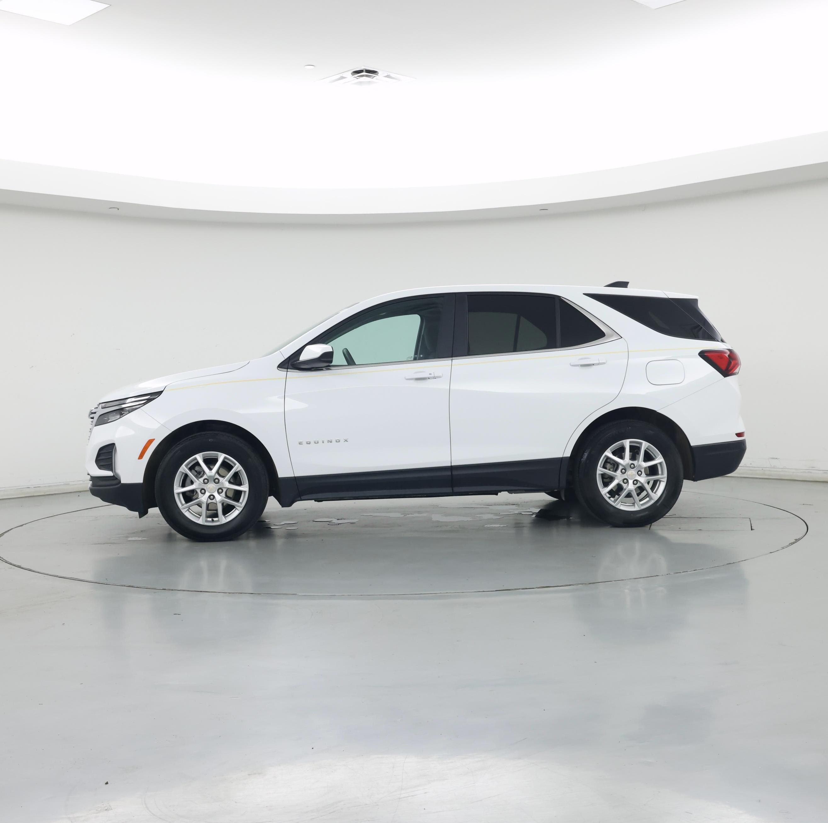 Thumbnail: 2024 Chevrolet Equinox - 3