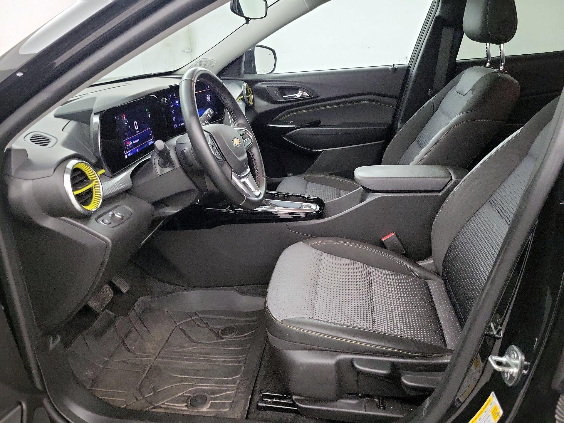 Thumbnail: 2024 Chevrolet Trax - 11
