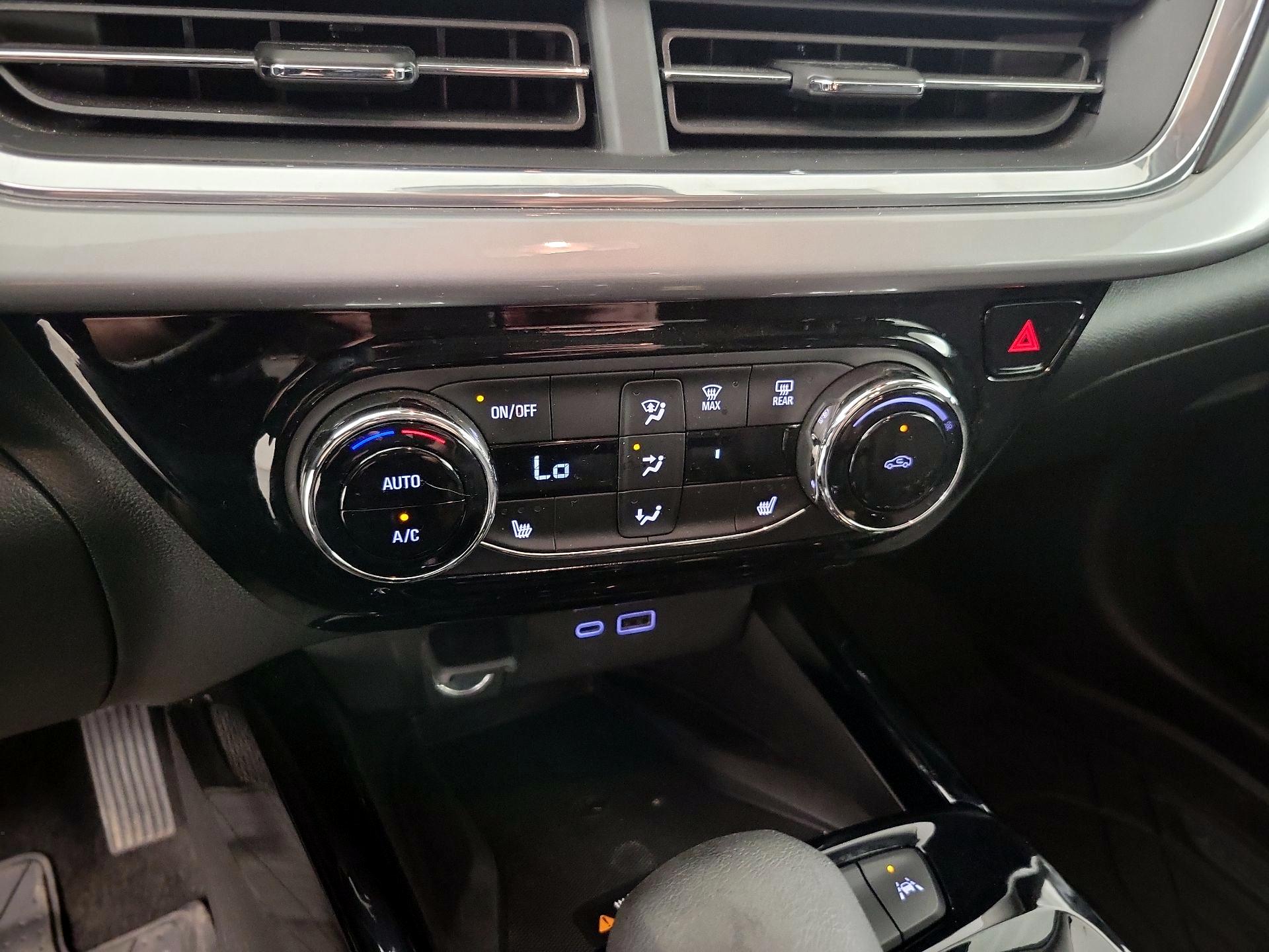 Thumbnail: 2024 Chevrolet Trax - 16