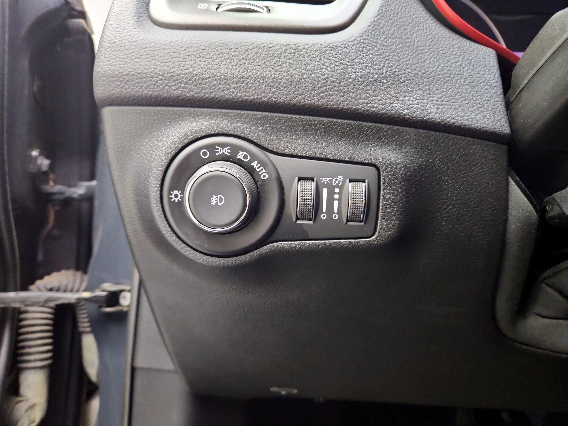 Thumbnail: 2017 Jeep Compass - 11