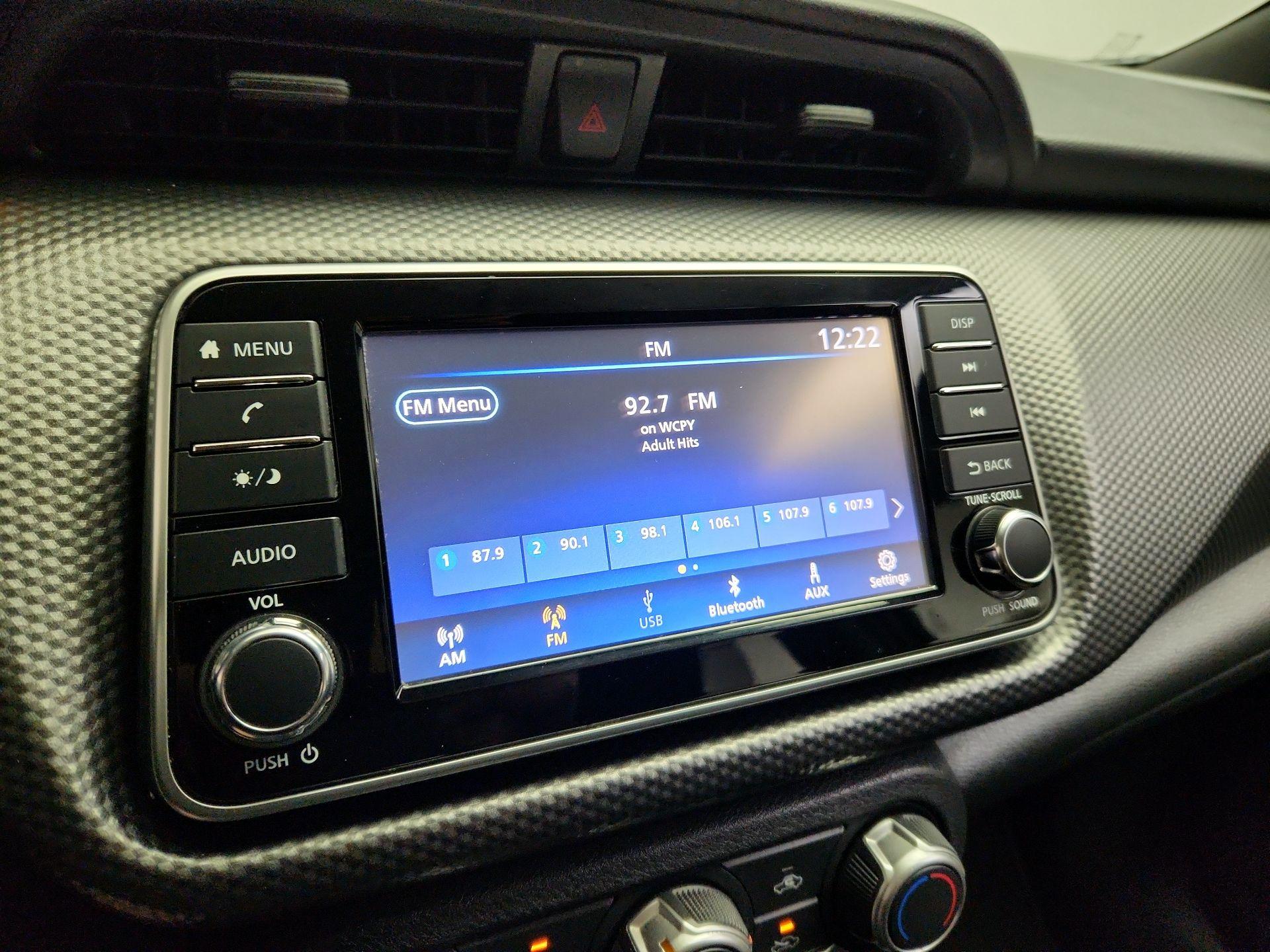 Thumbnail: 2019 Nissan Kicks - 15