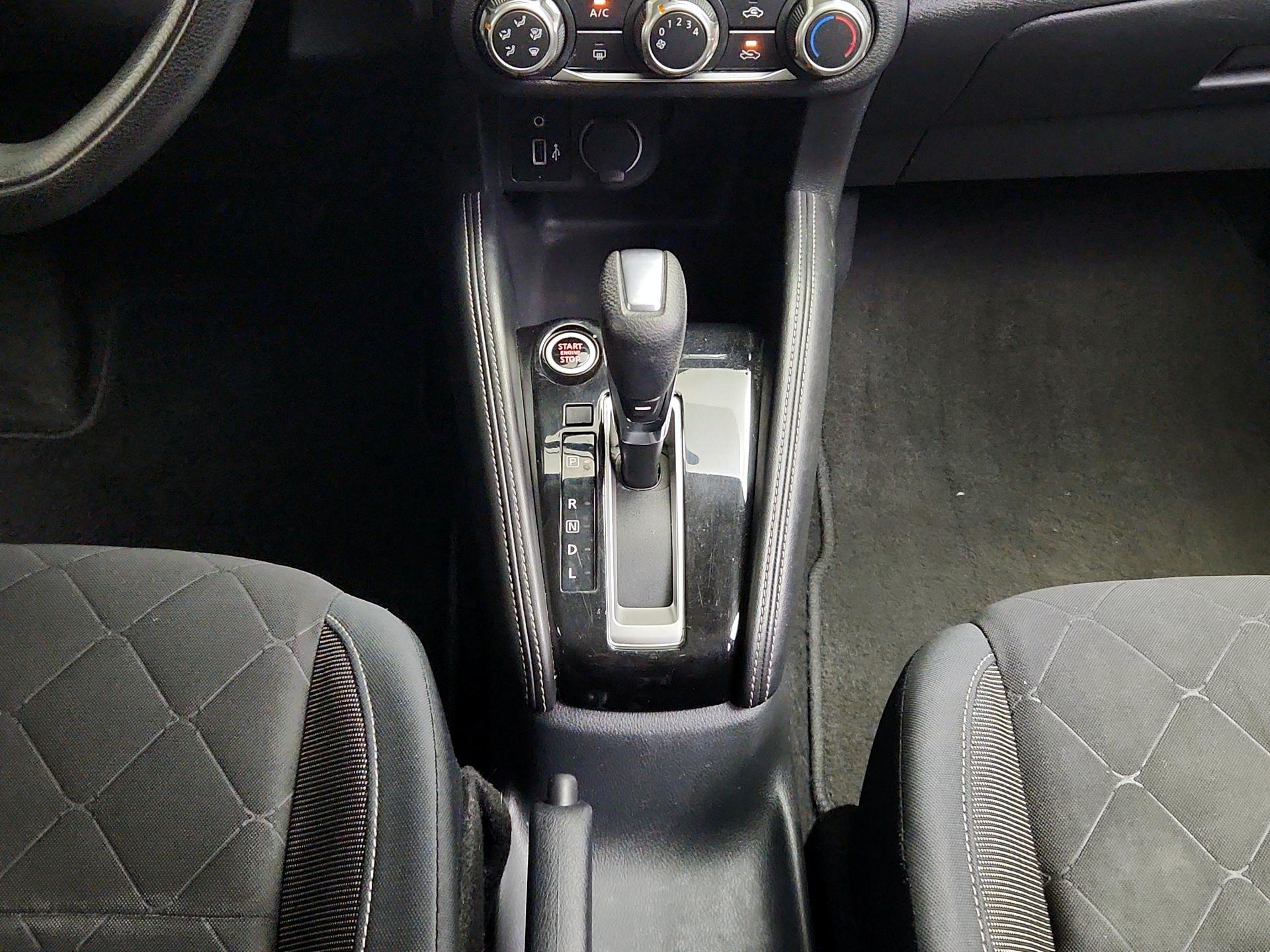 Thumbnail: 2019 Nissan Kicks - 17