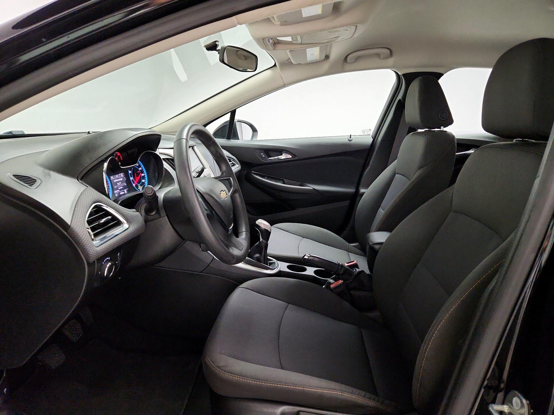 Thumbnail: 2017 Chevrolet Cruze - 11