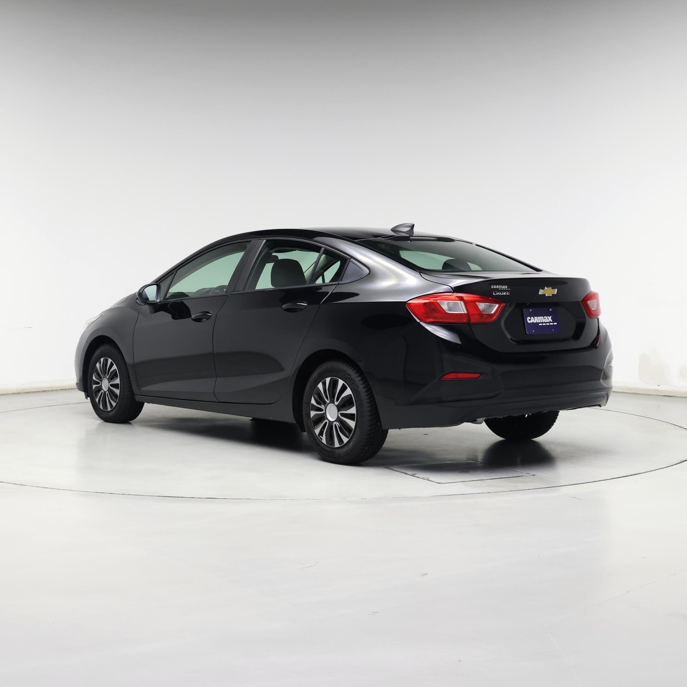Thumbnail: 2017 Chevrolet Cruze - 2