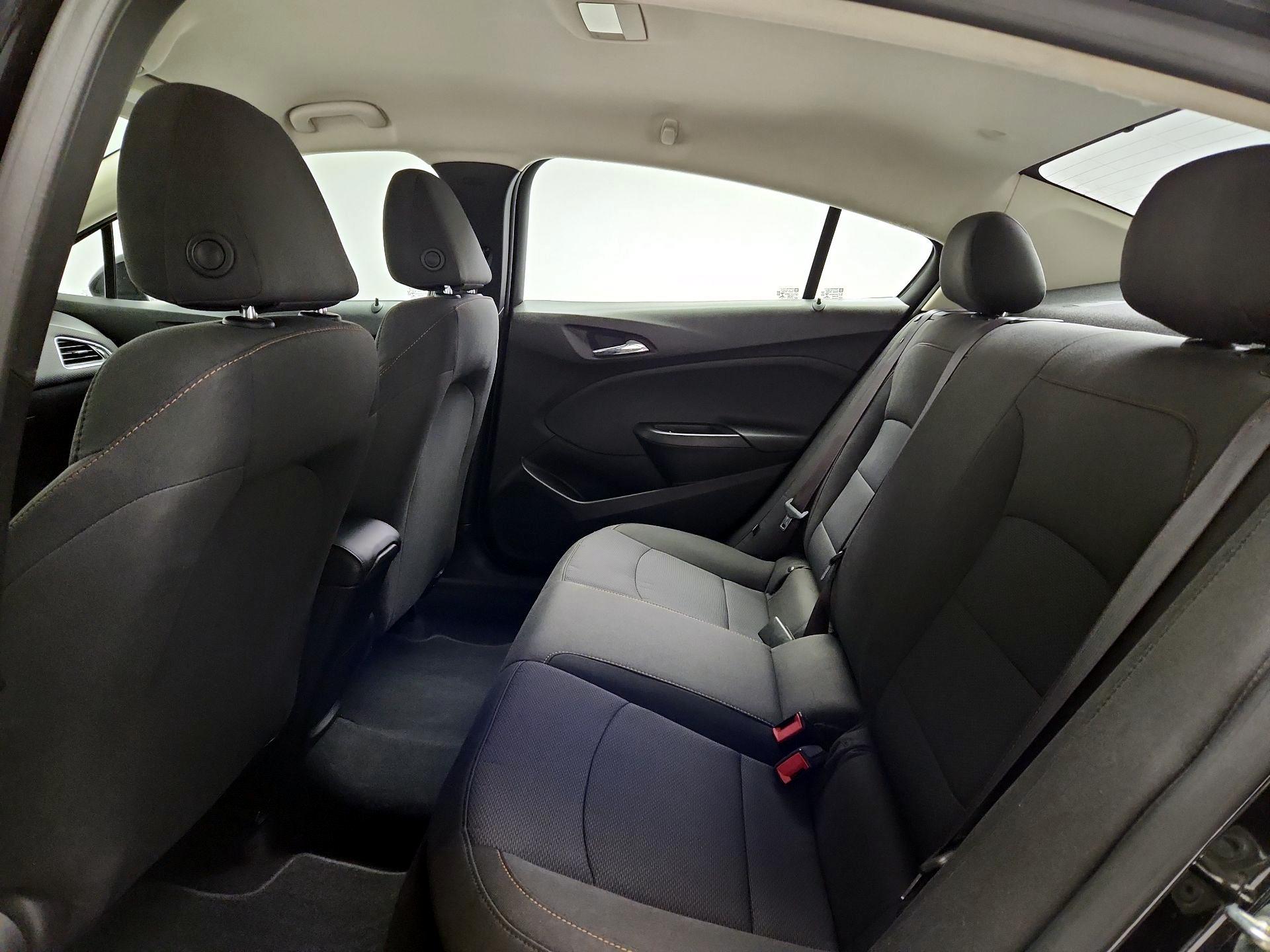 Thumbnail: 2017 Chevrolet Cruze - 19