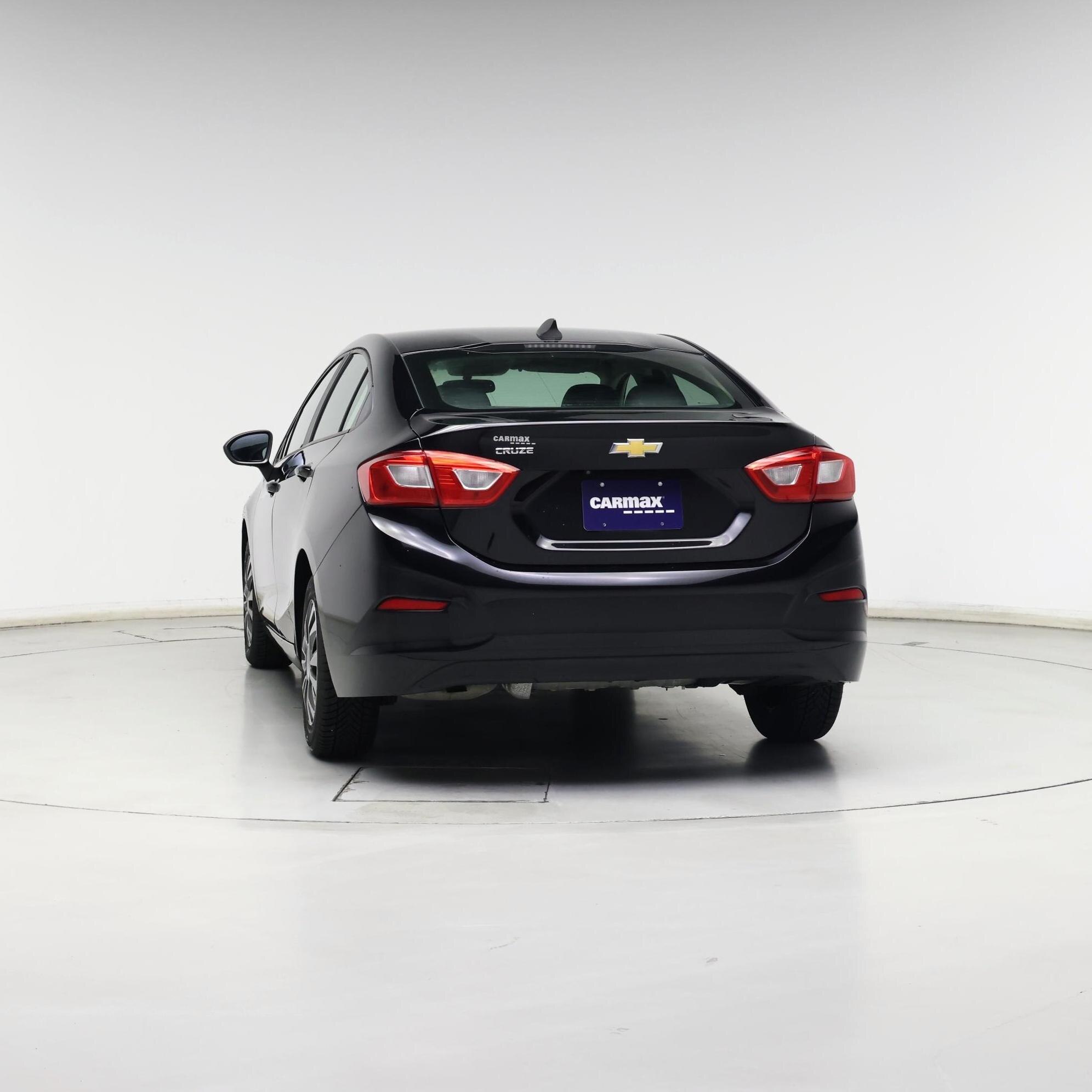 Thumbnail: 2017 Chevrolet Cruze - 6