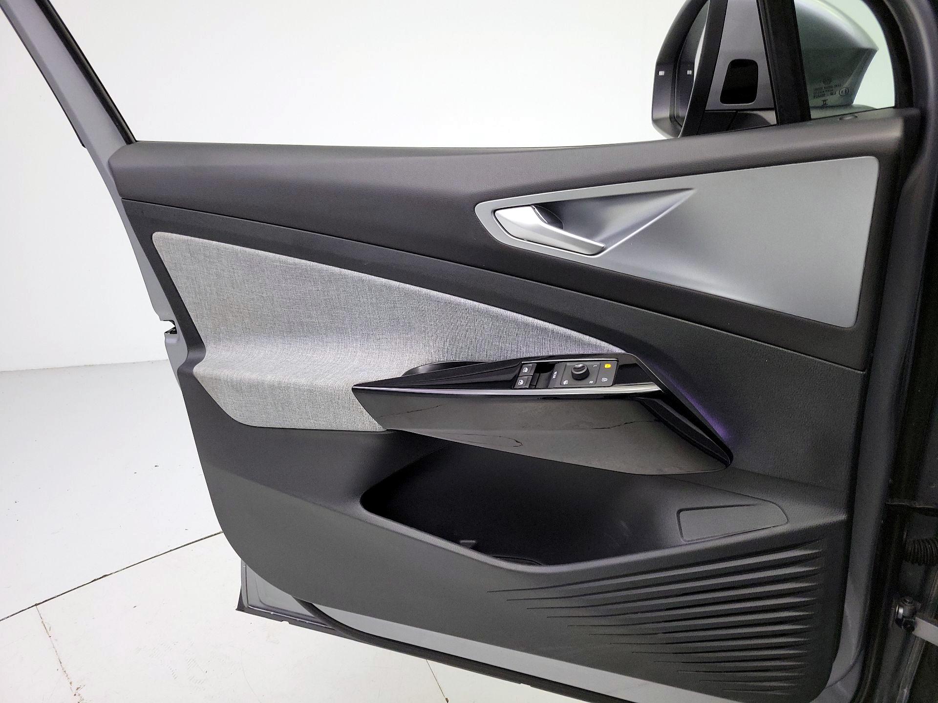 Thumbnail: 2023 Volkswagen ID.4 - 12