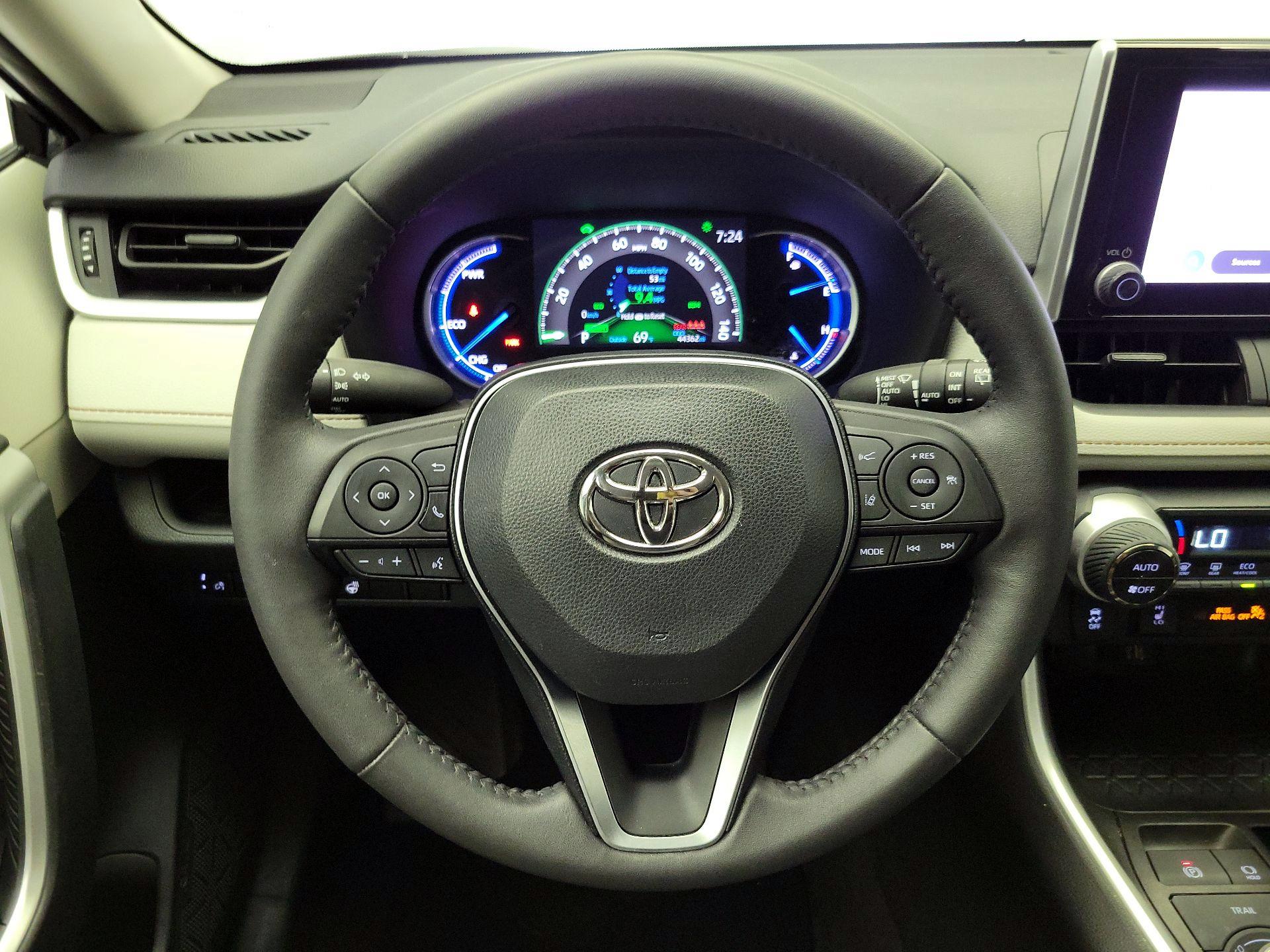 Thumbnail: 2024 Toyota RAV4 - 10