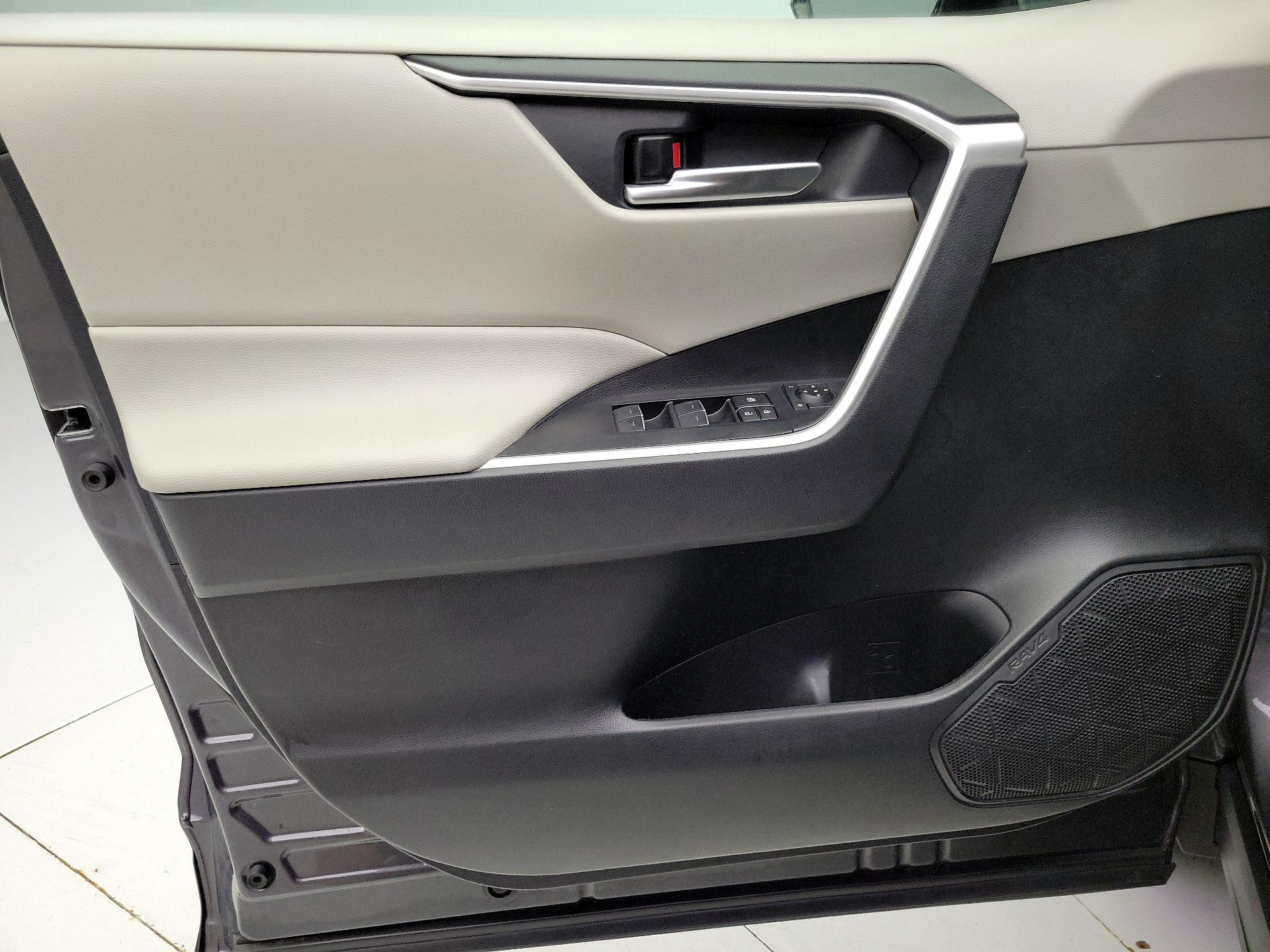 Thumbnail: 2024 Toyota RAV4 - 12