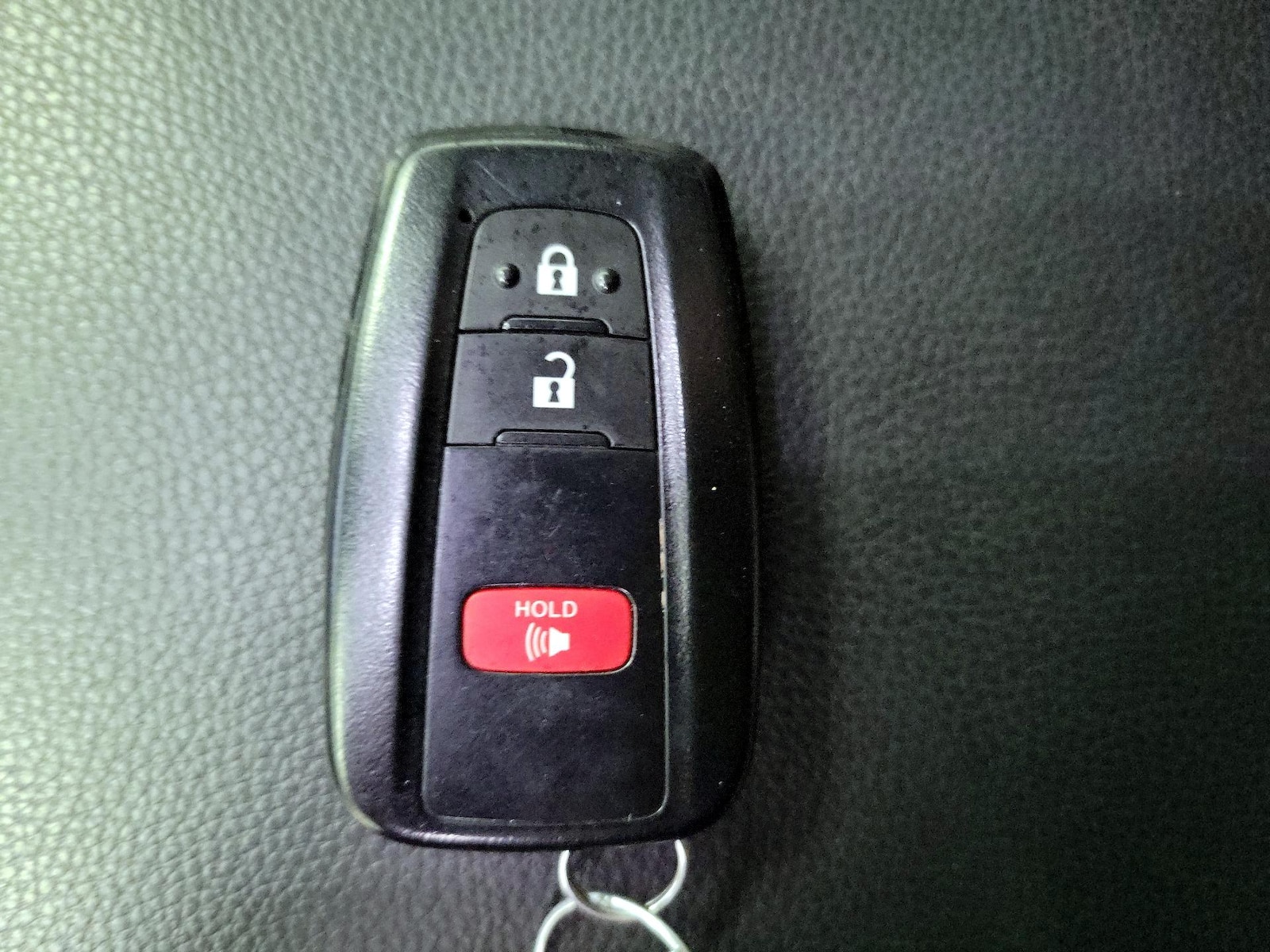 2024 Toyota RAV4 XLE - Photo 23