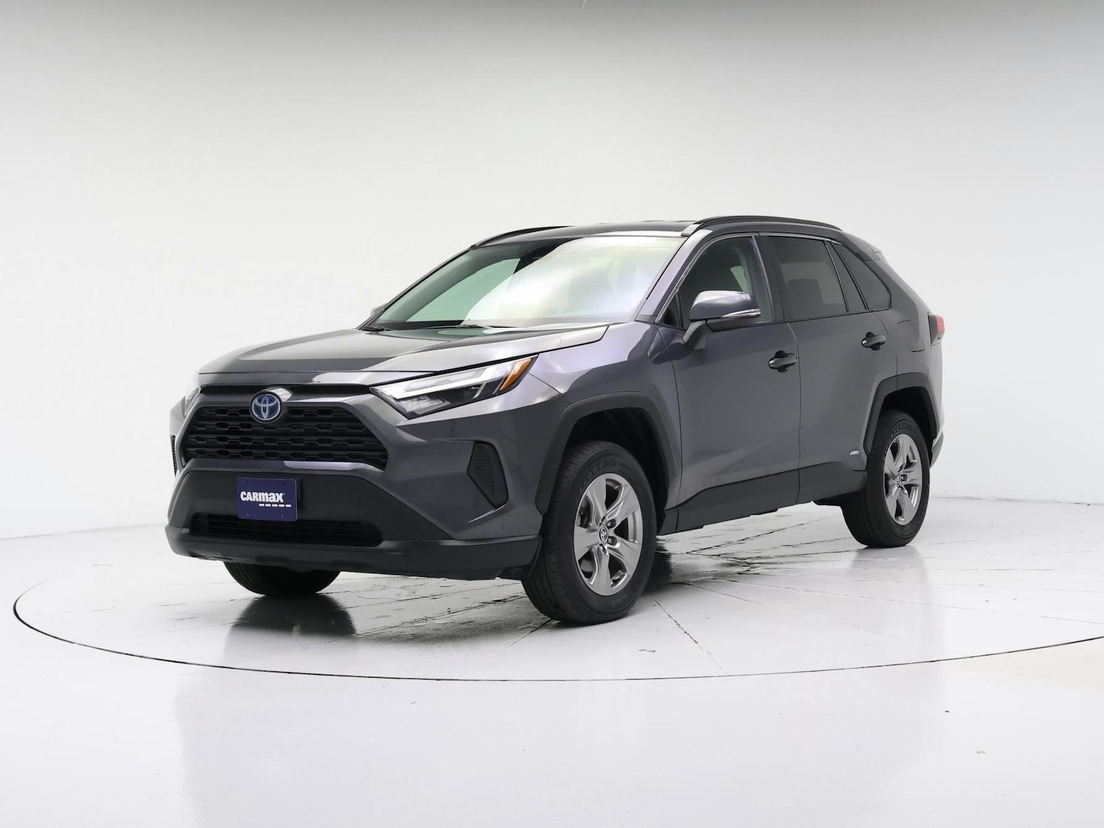 2024 Toyota RAV4 XLE - Photo 5