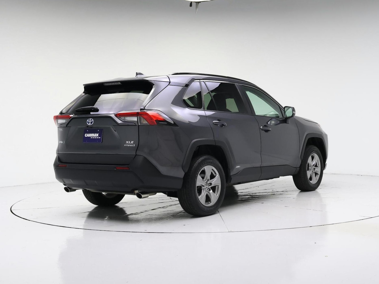 2024 Toyota RAV4 XLE - Photo 9
