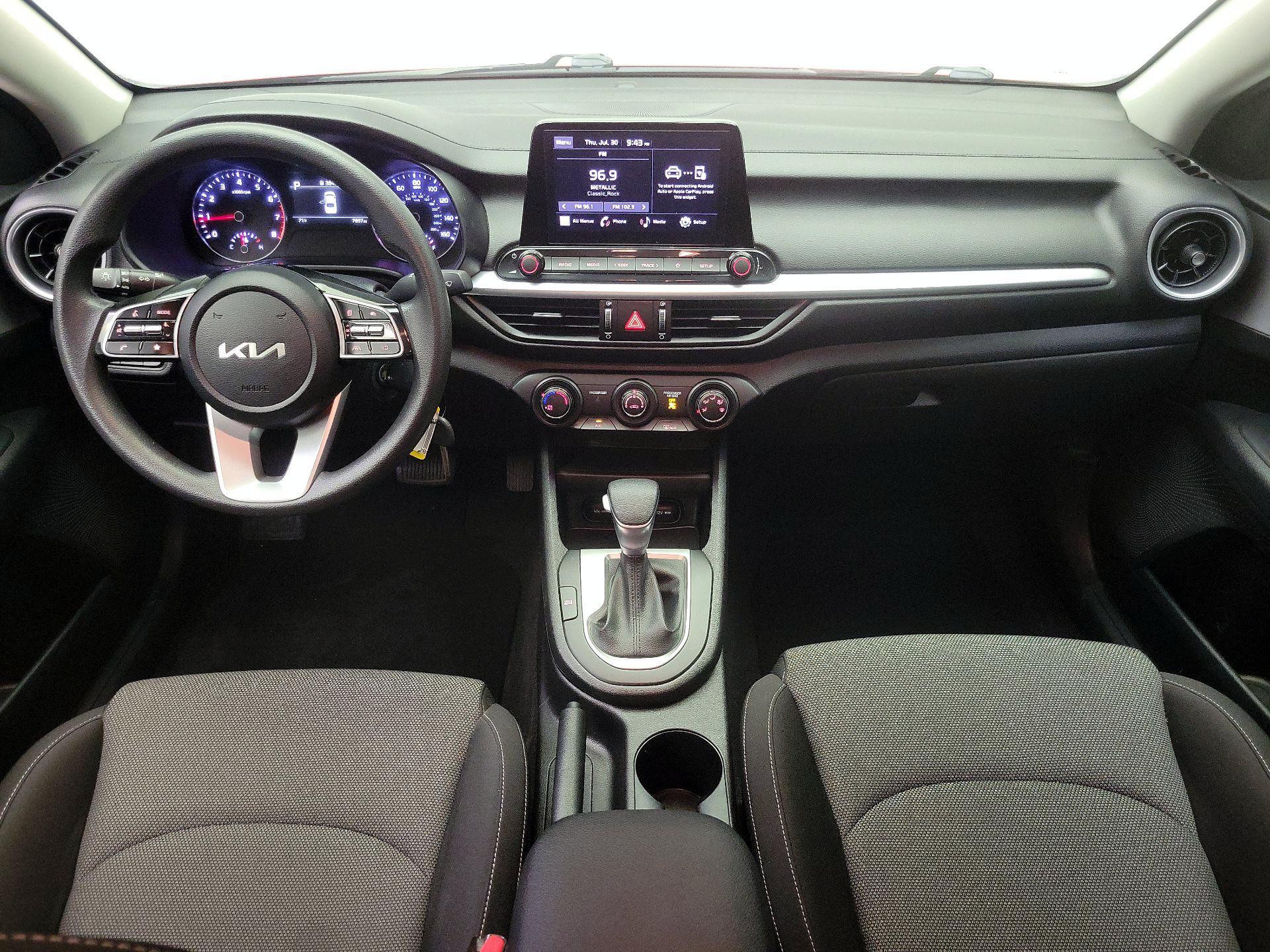 Thumbnail: 2023 Kia Forte - 9