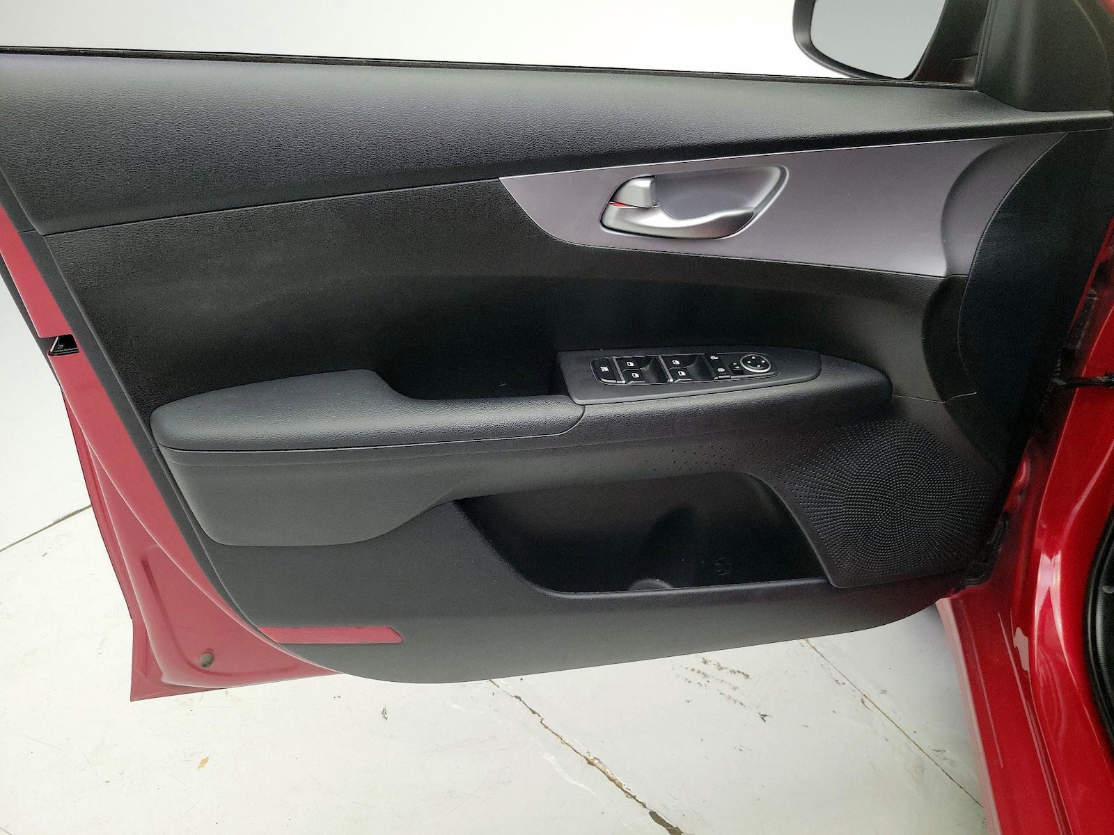 2023 Kia Forte LXS - Photo 13
