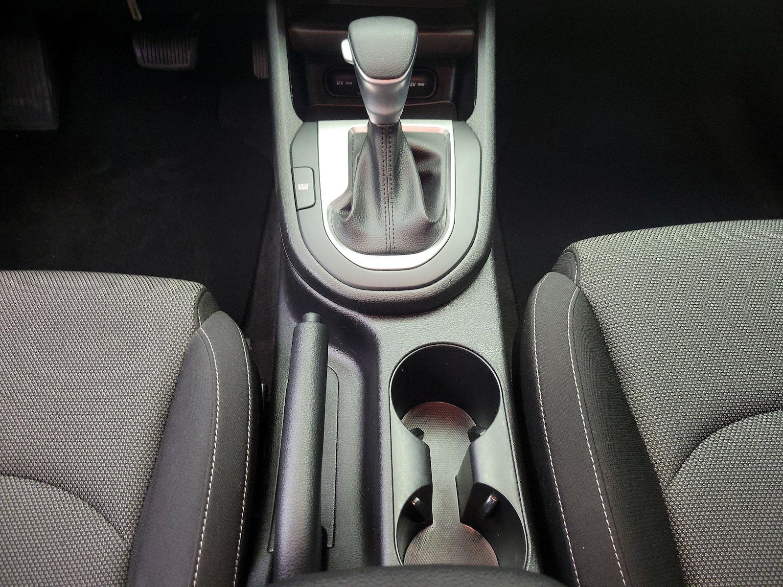 2023 Kia Forte LXS - Photo 18